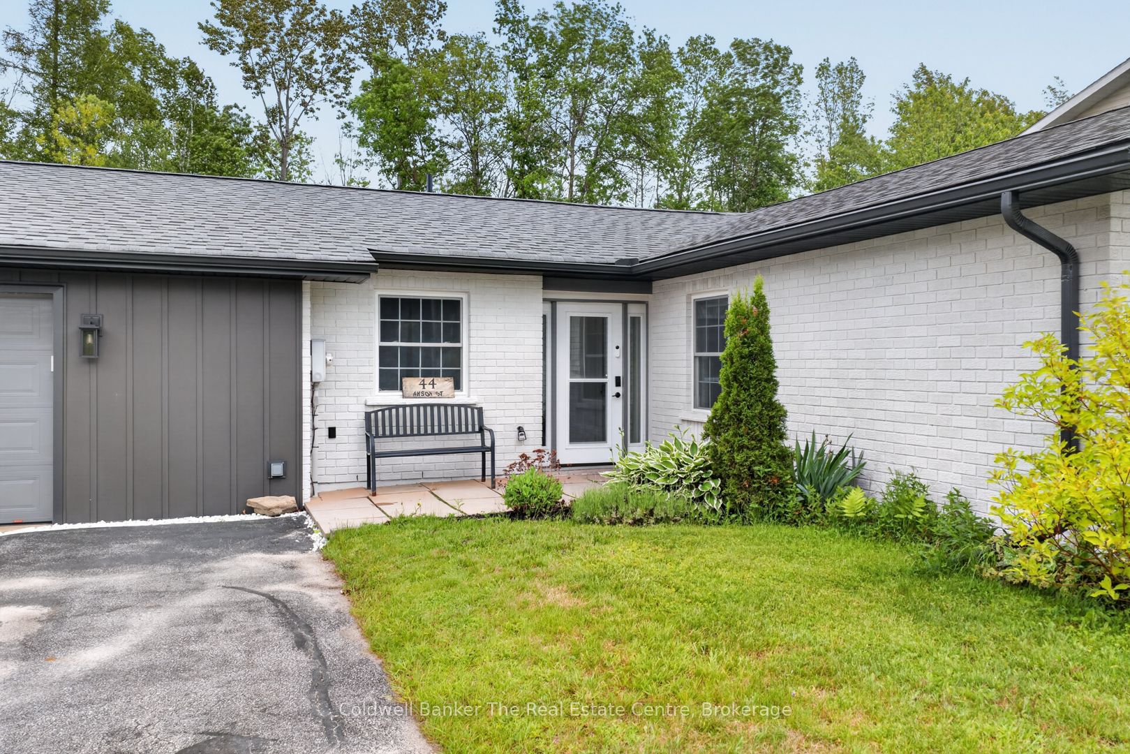 44 Anson Street, Minden Hills, ON K0M 2K0 photo 3