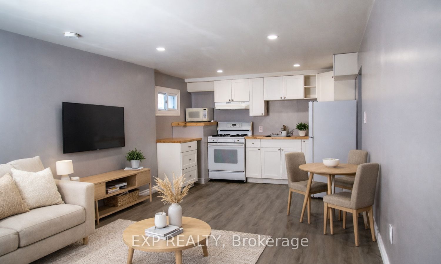 106 South Street E 2, Aylmer, ON N5H 1P8