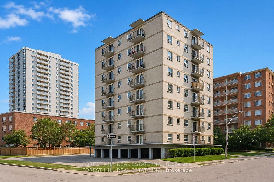 92 Robinson Street 202, Hamilton, ON L8P 1Z1