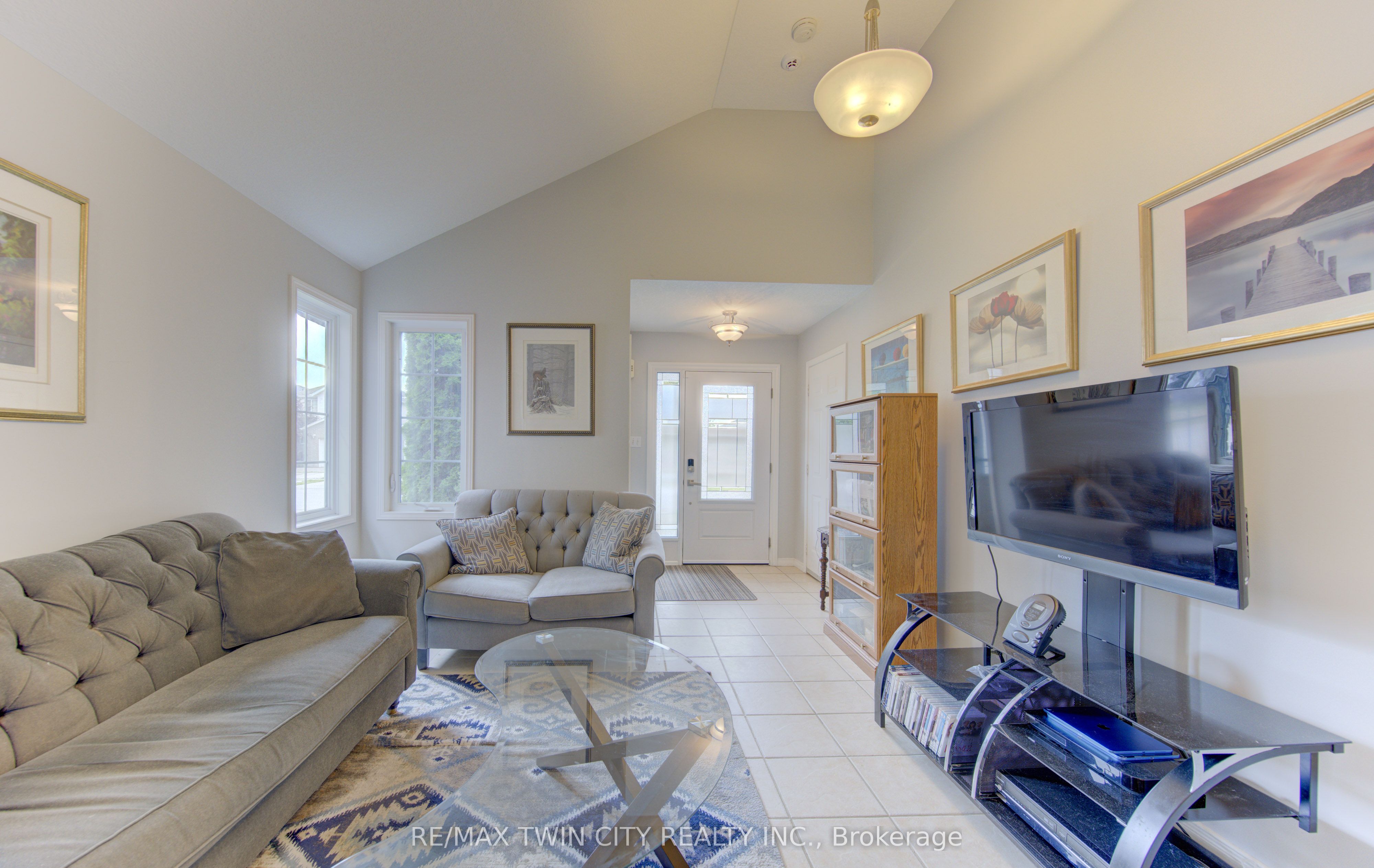 460 Langlaw Drive, Cambridge, ON N1P 1H5 photo 5