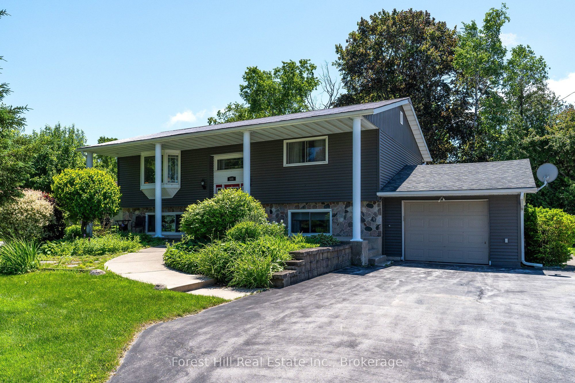 535 George Street, South Bruce Peninsula, ON N0H 2T0 photo 2