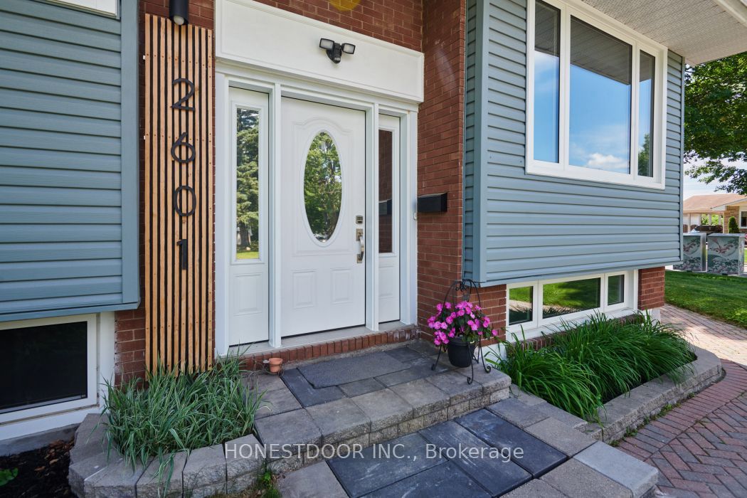 2601 Needham Crescent, Billings Bridge - Riverside Park and Area, ON K1V 6K1 photo 2