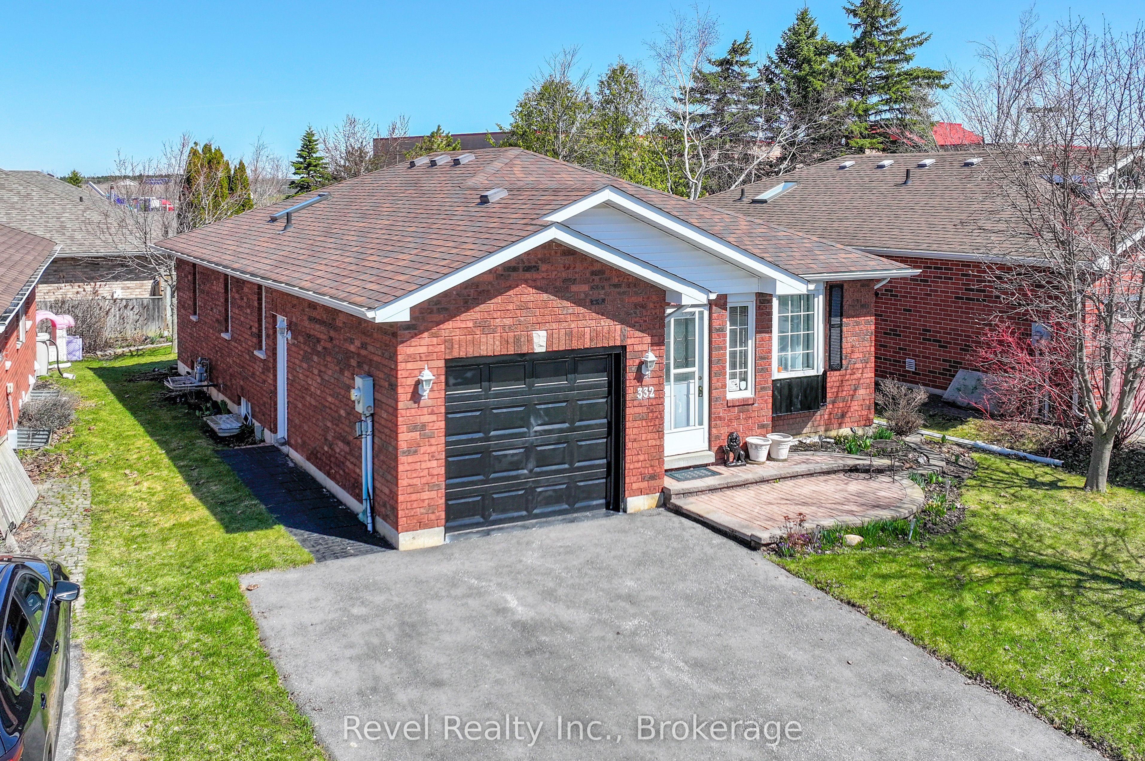 332 Mary Street W, Kawartha Lakes, ON K9V 5X5