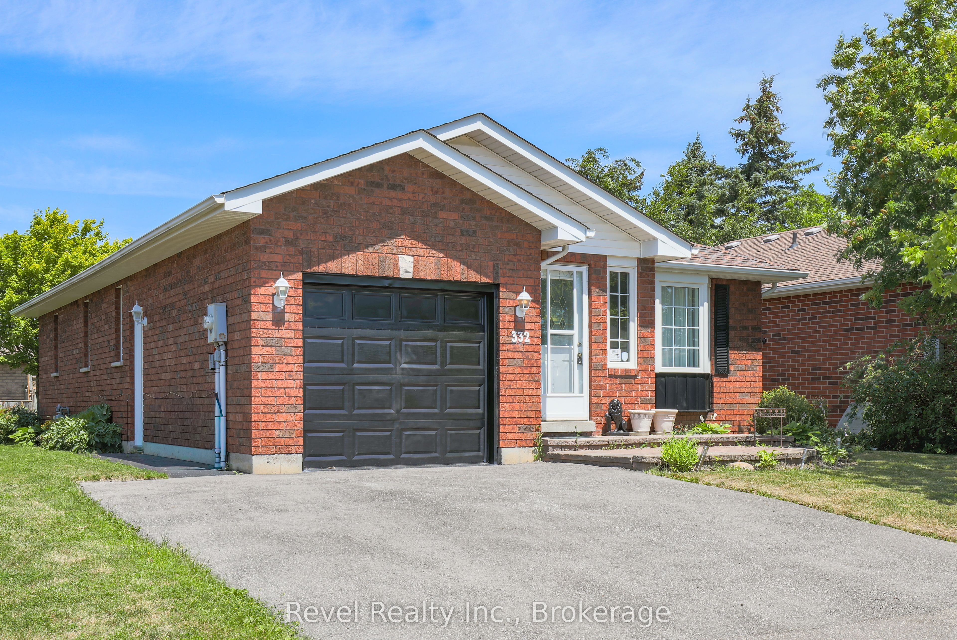 332 Mary Street W, Kawartha Lakes, ON K9V 5X5 photo 2