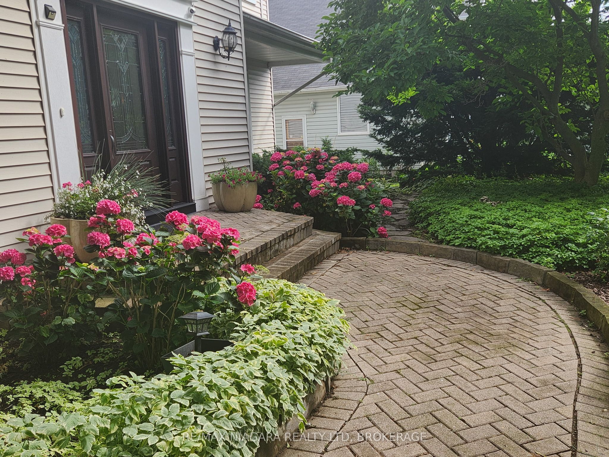 50 Henley Drive, St. Catharines, ON L2N 4A9 photo 2