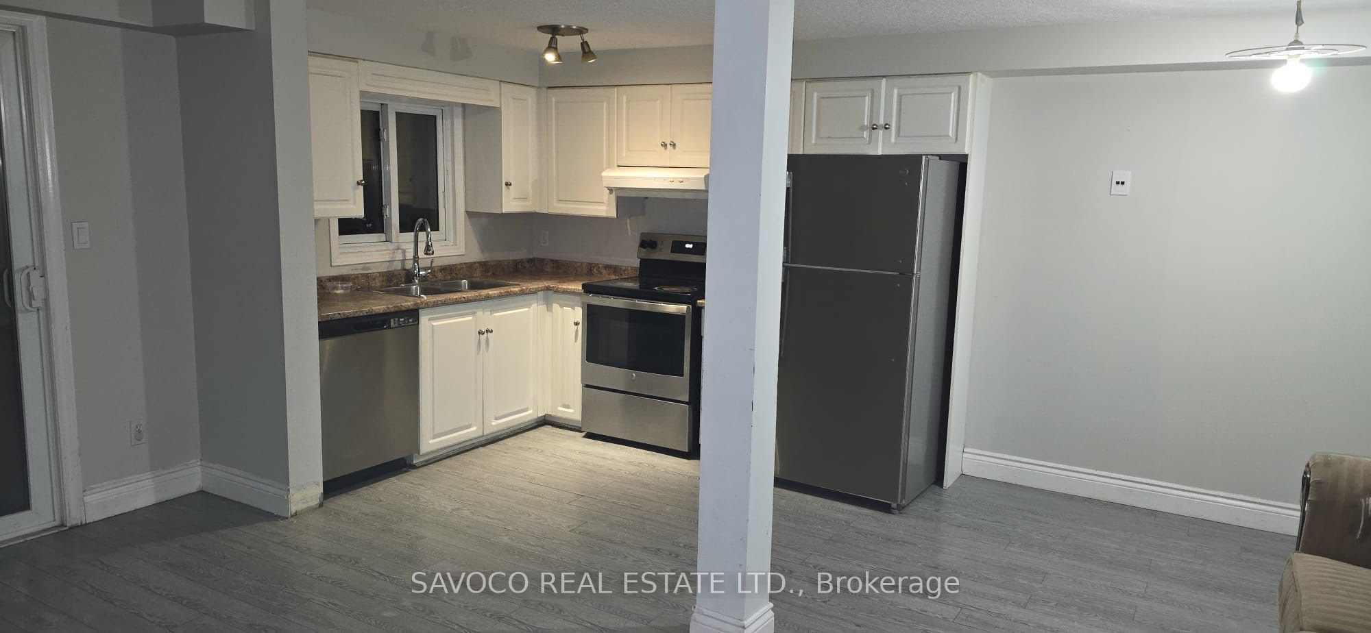 312 Activa Avenue, Kitchener, ON N2E 3V1 photo 2