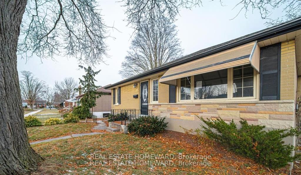 668 Harold Drive, Peterborough, ON K9J 3Y2 photo 2
