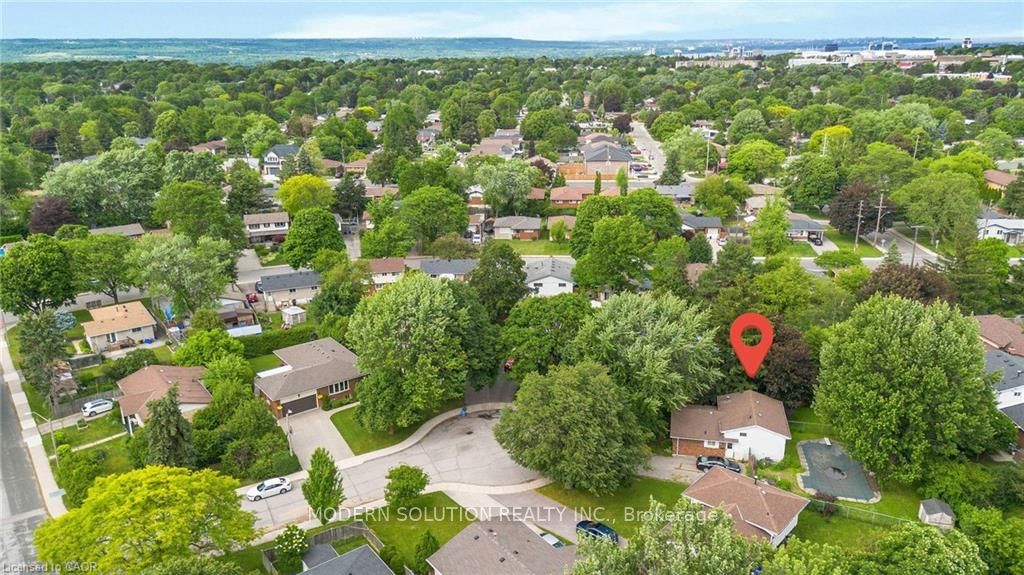 108 Fassett Court, Hamilton, ON L9G 4E7 photo 5