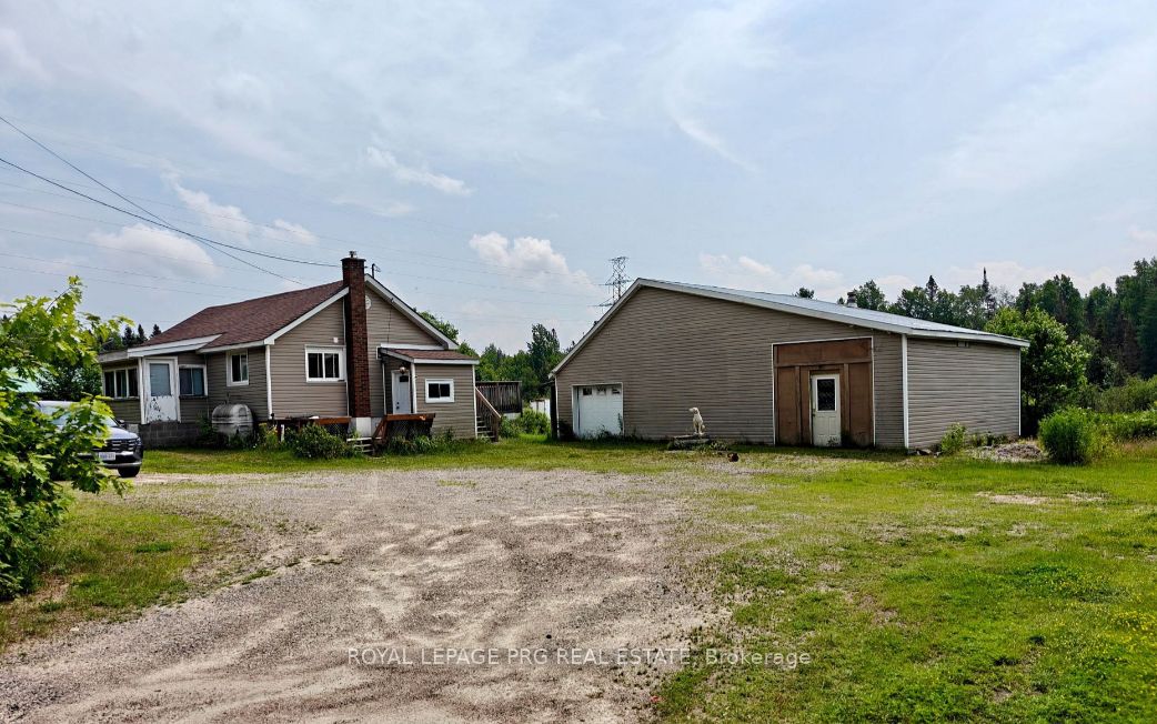1521 FOUR MILE LAKE Road, North Bay, ON P1B 8G2
