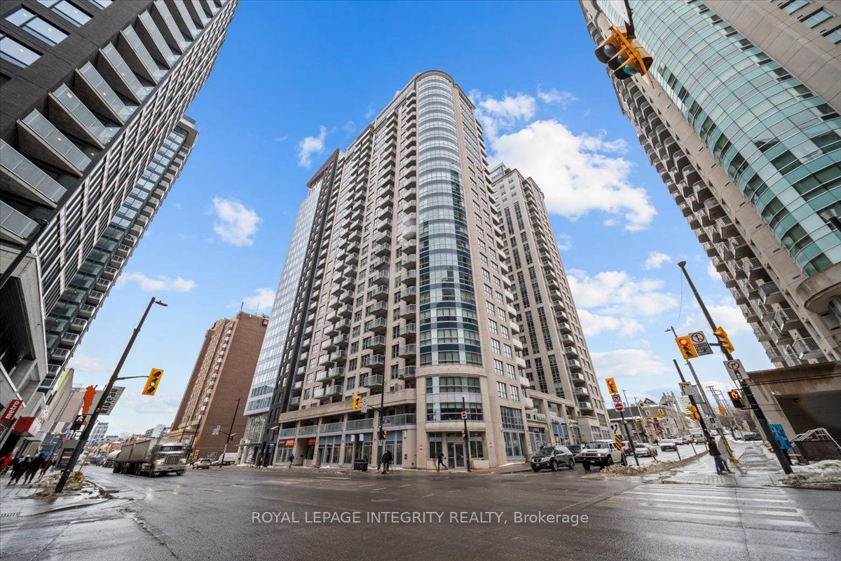242 Rideau Street 909, Lower Town - Sandy Hill, ON K1N 0B7 photo 2
