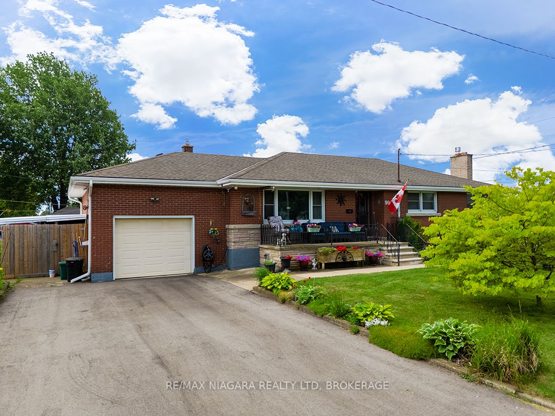 90 John Street, Port Colborne, ON L3K 1R2 photo 2