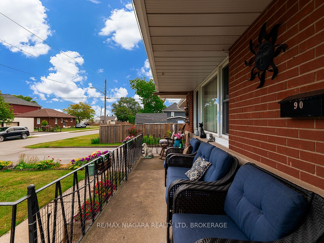 90 John Street, Port Colborne, ON L3K 1R2 photo 4