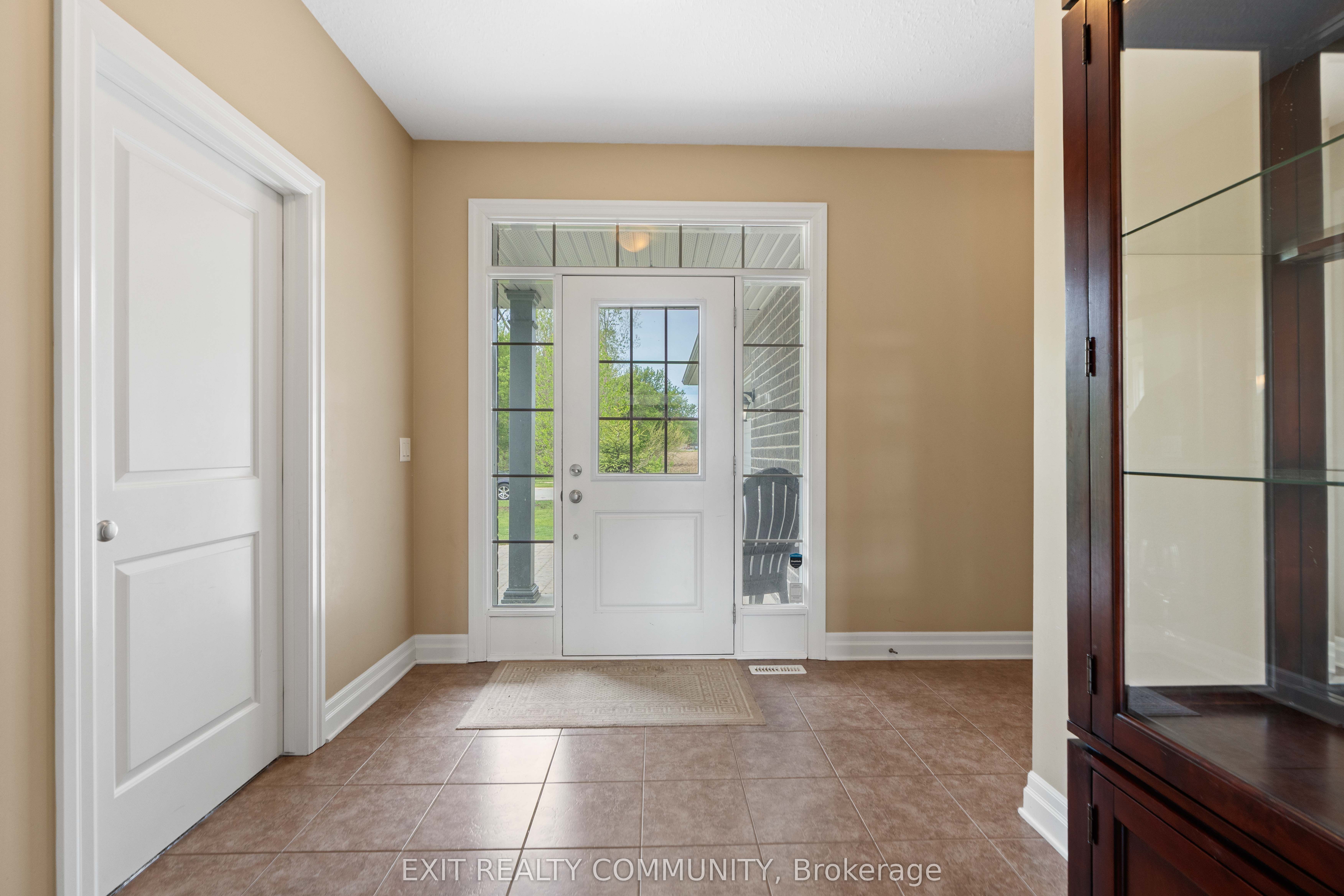 598 Bennett Crescent, Strathroy-Caradoc, ON N0L 1W0 photo 4
