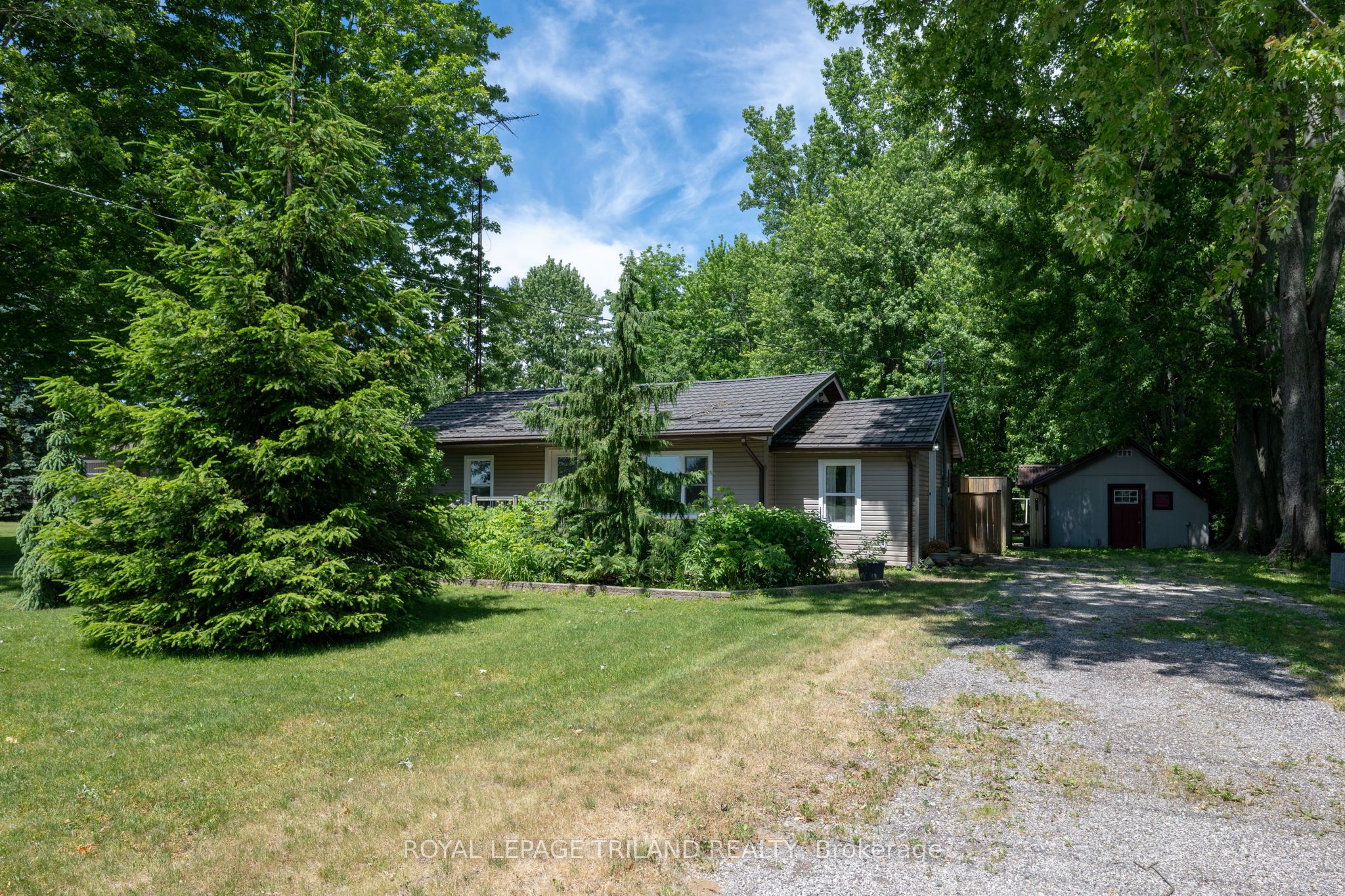 22516 Pioneer Line, West Elgin, ON N0L 2C0 photo 3