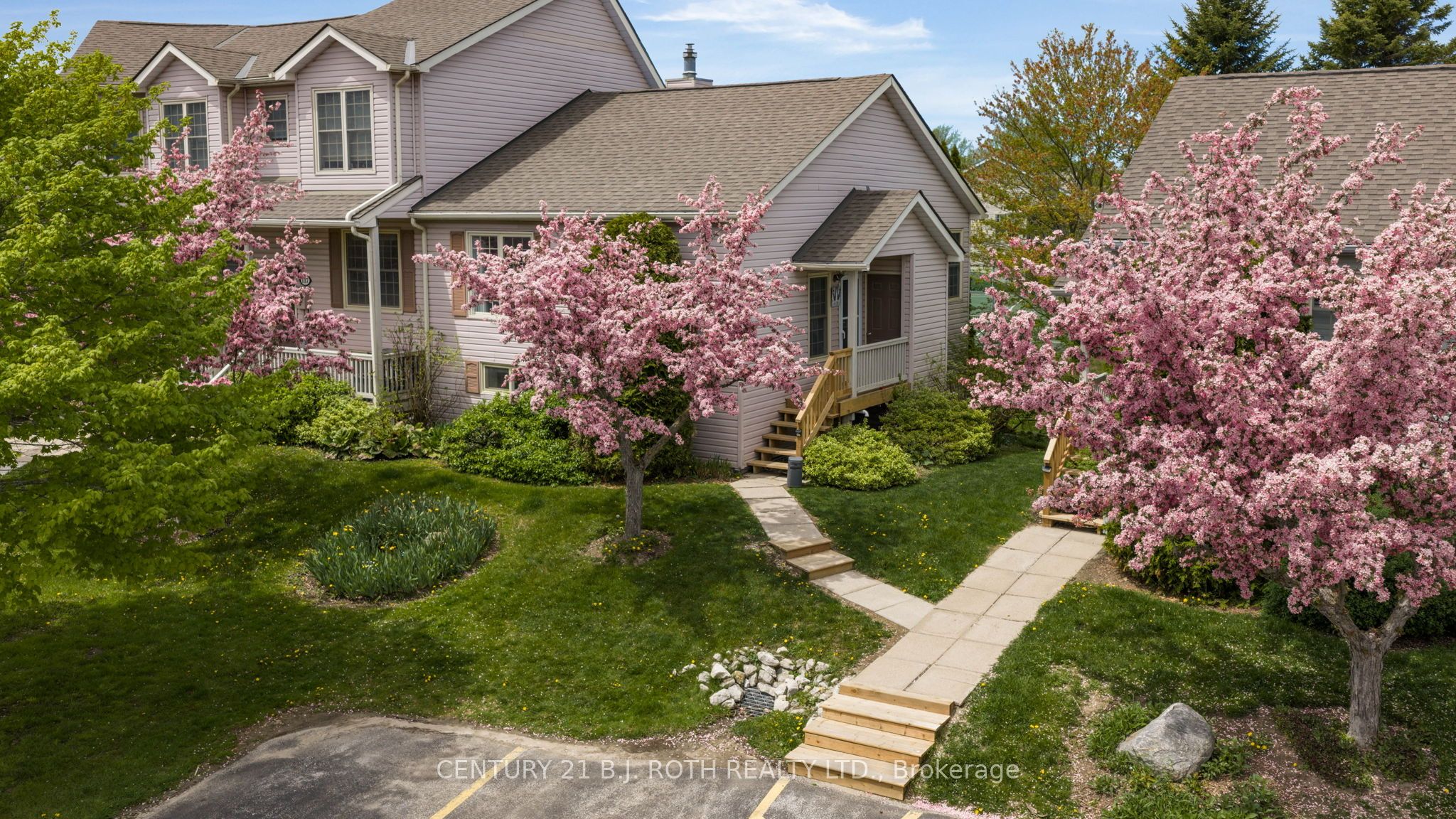 150 Victoria Street S 118, Blue Mountains, ON N0H 2P0 photo 2