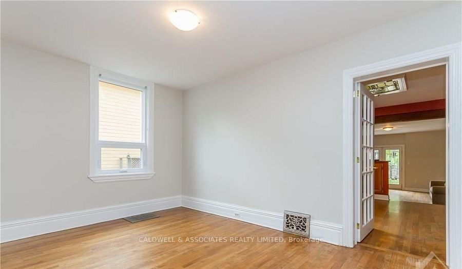 245 MacKay St Street, New Edinburgh - Lindenlea, ON K1M 2B6 photo 3