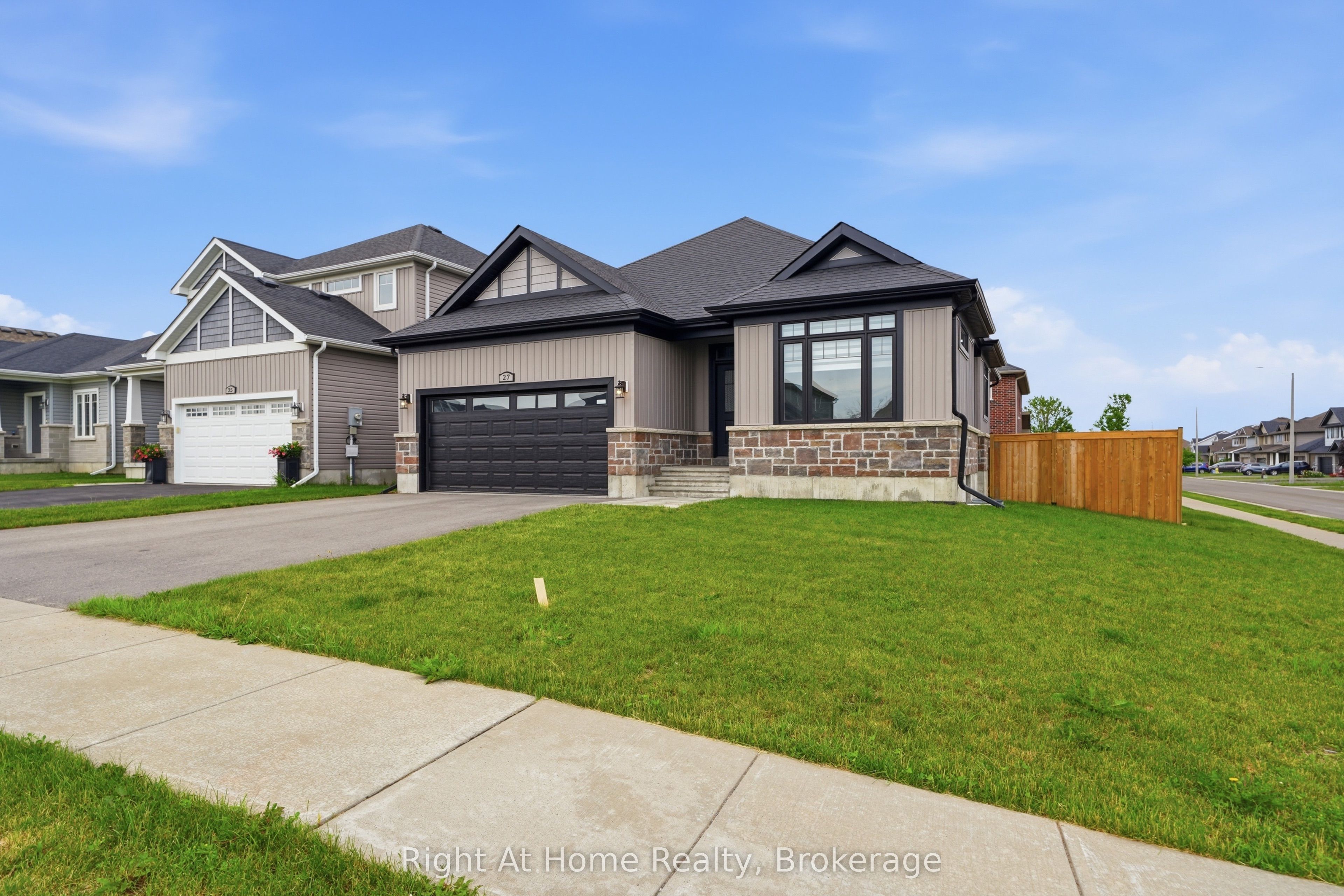 27 Redwood Drive, Belleville, ON K8N 0K3