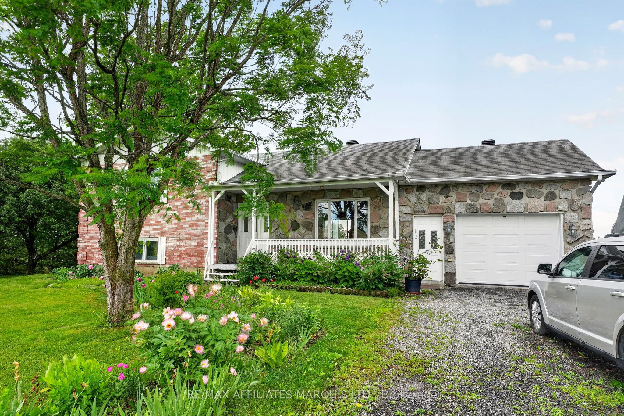 20474 Concession 8 Road, South Glengarry, ON K0C 1L0 photo 2