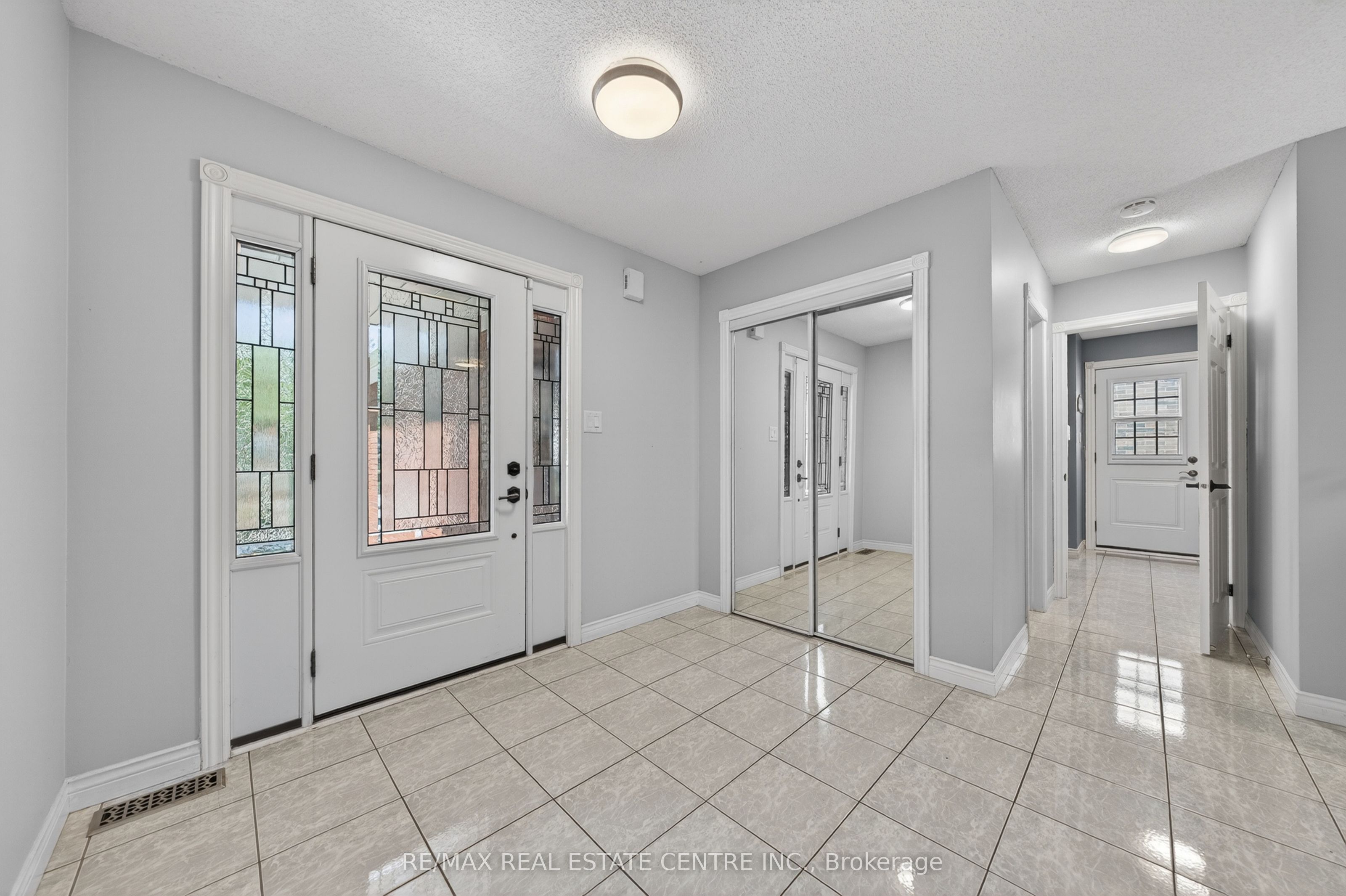 111 Hume Drive, Cambridge, ON N1T 1N3 photo 3