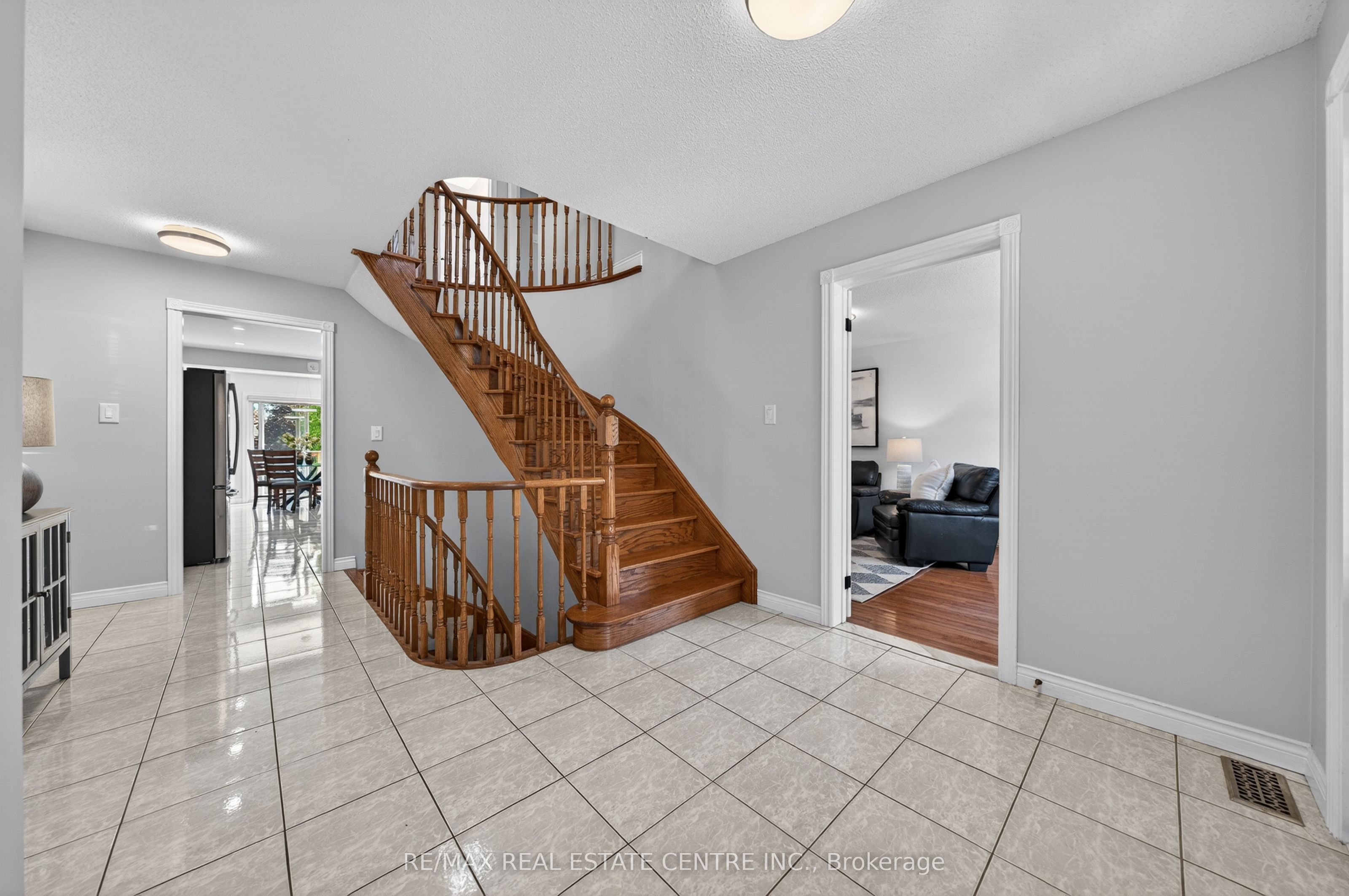 111 Hume Drive, Cambridge, ON N1T 1N3 photo 4