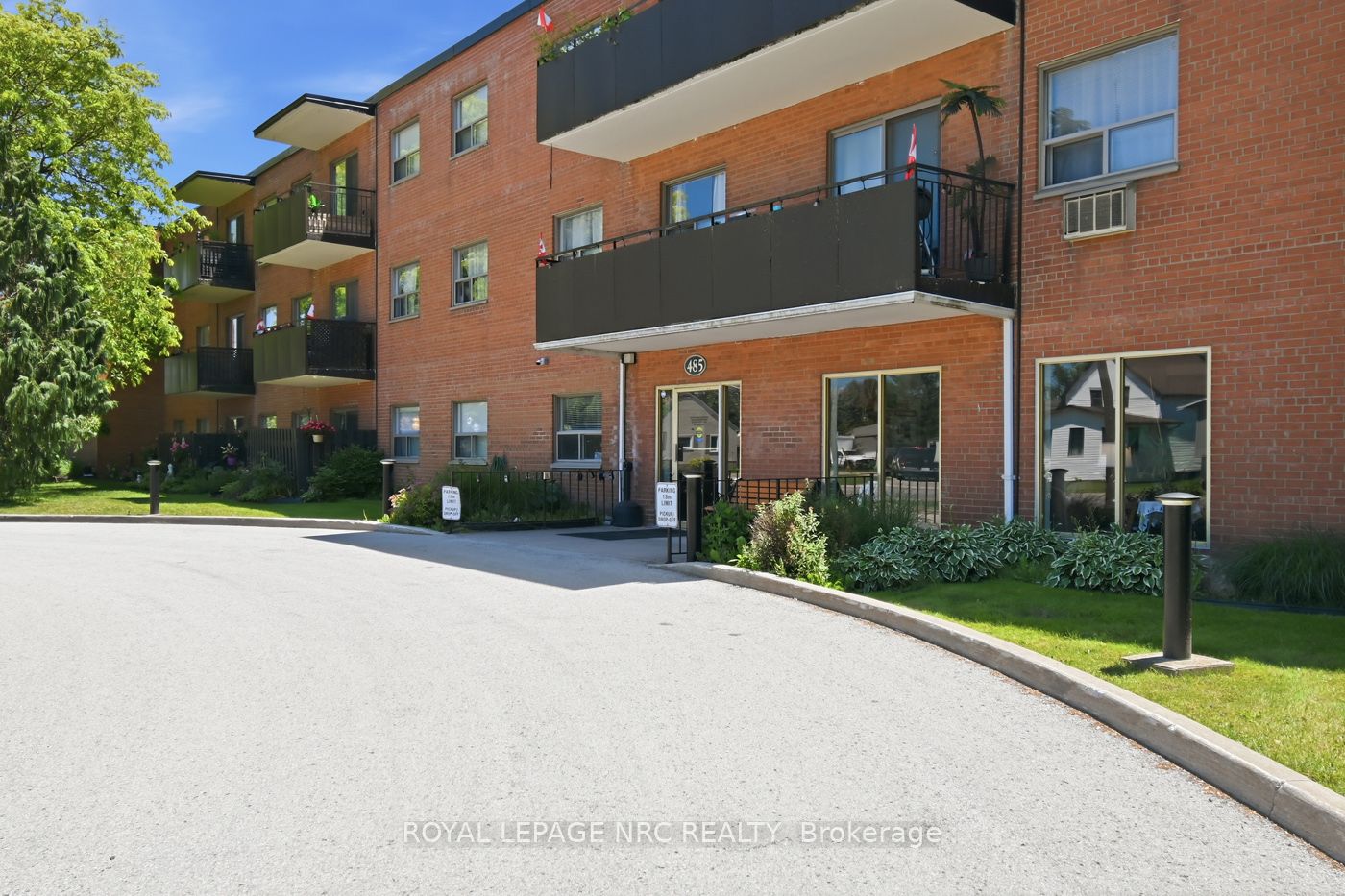 485 Thorold Road 302, Welland, ON L3C 3X1