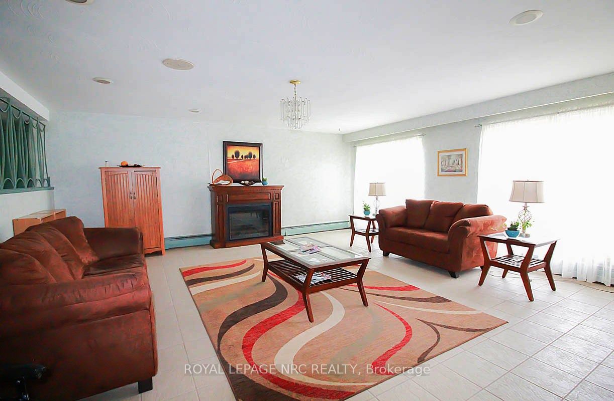 485 Thorold Road 302, Welland, ON L3C 3X1 photo 3
