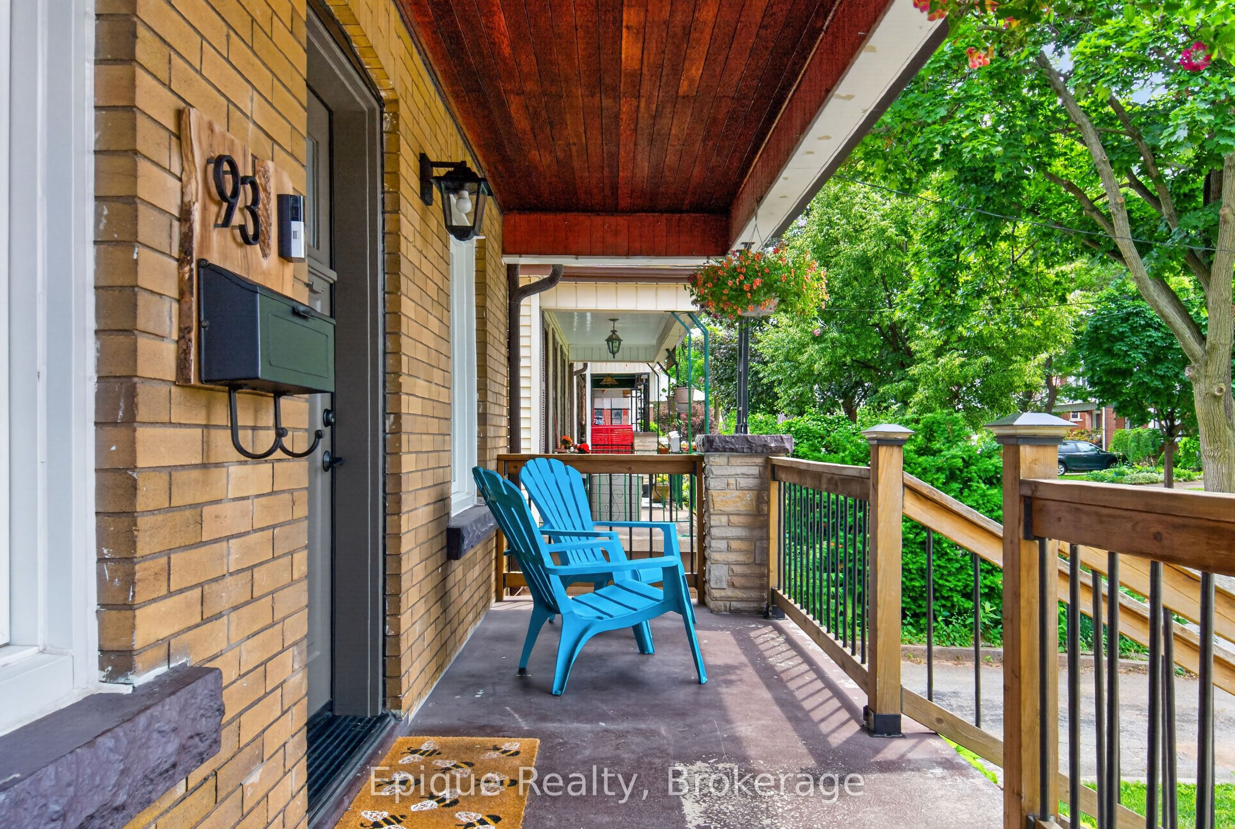 93 Graham Avenue S, Hamilton, ON L8K 2M2 photo 3