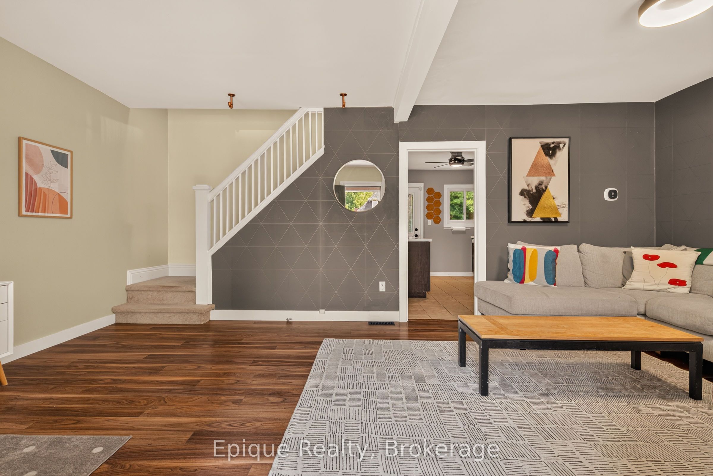 93 Graham Avenue S, Hamilton, ON L8K 2M2 photo 5