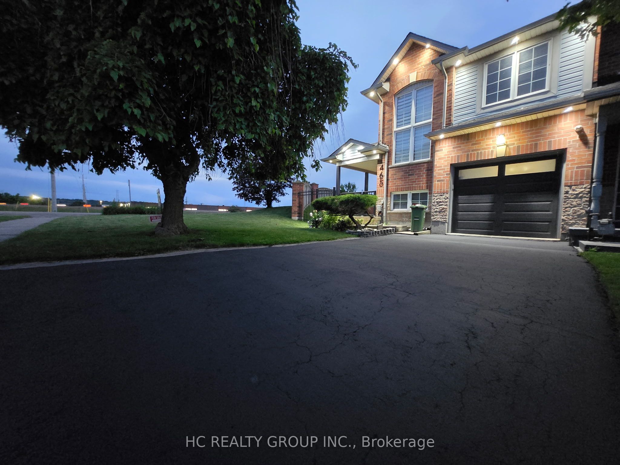 465 Dewitt Road, Hamilton, ON L8E 5W8 photo 3