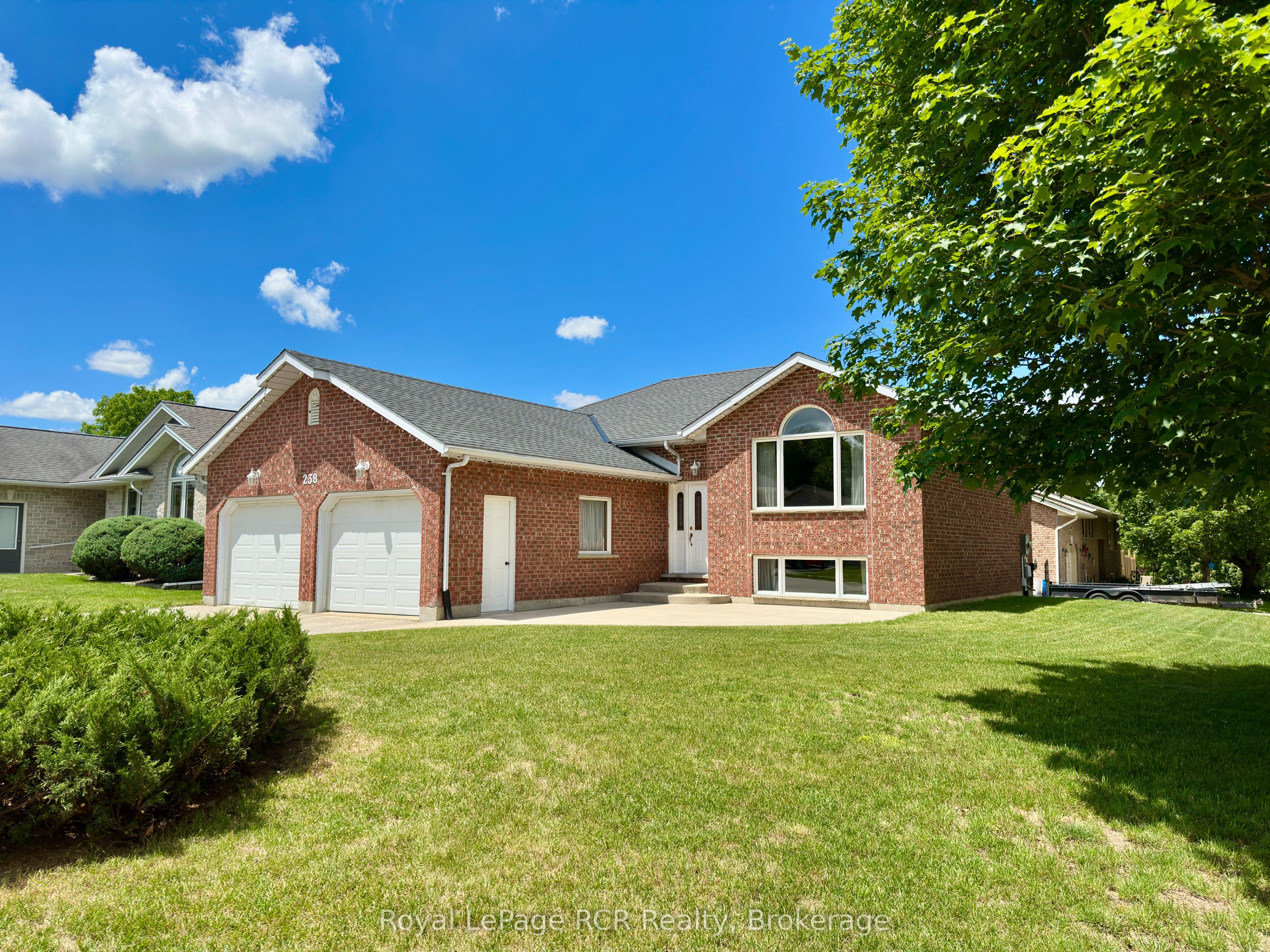238 4th Street Crescent, Hanover, ON N4N 3S2 photo 2