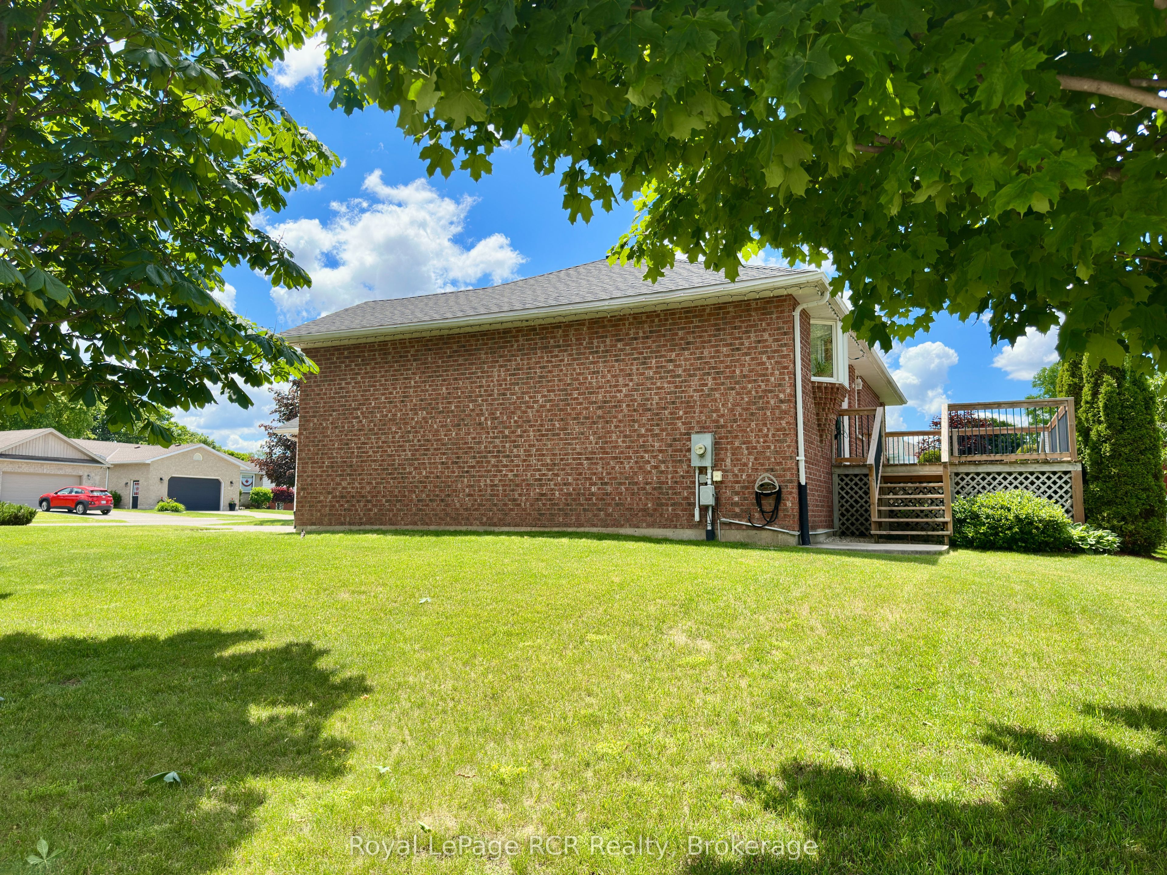 238 4th Street Crescent, Hanover, ON N4N 3S2 photo 3