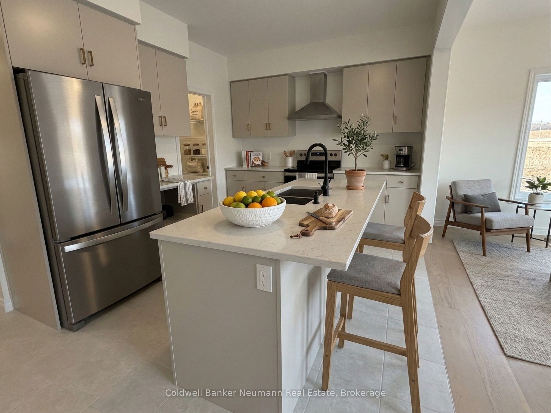 537 Anton Crescent, Kitchener, ON N2R 0T8 photo 3