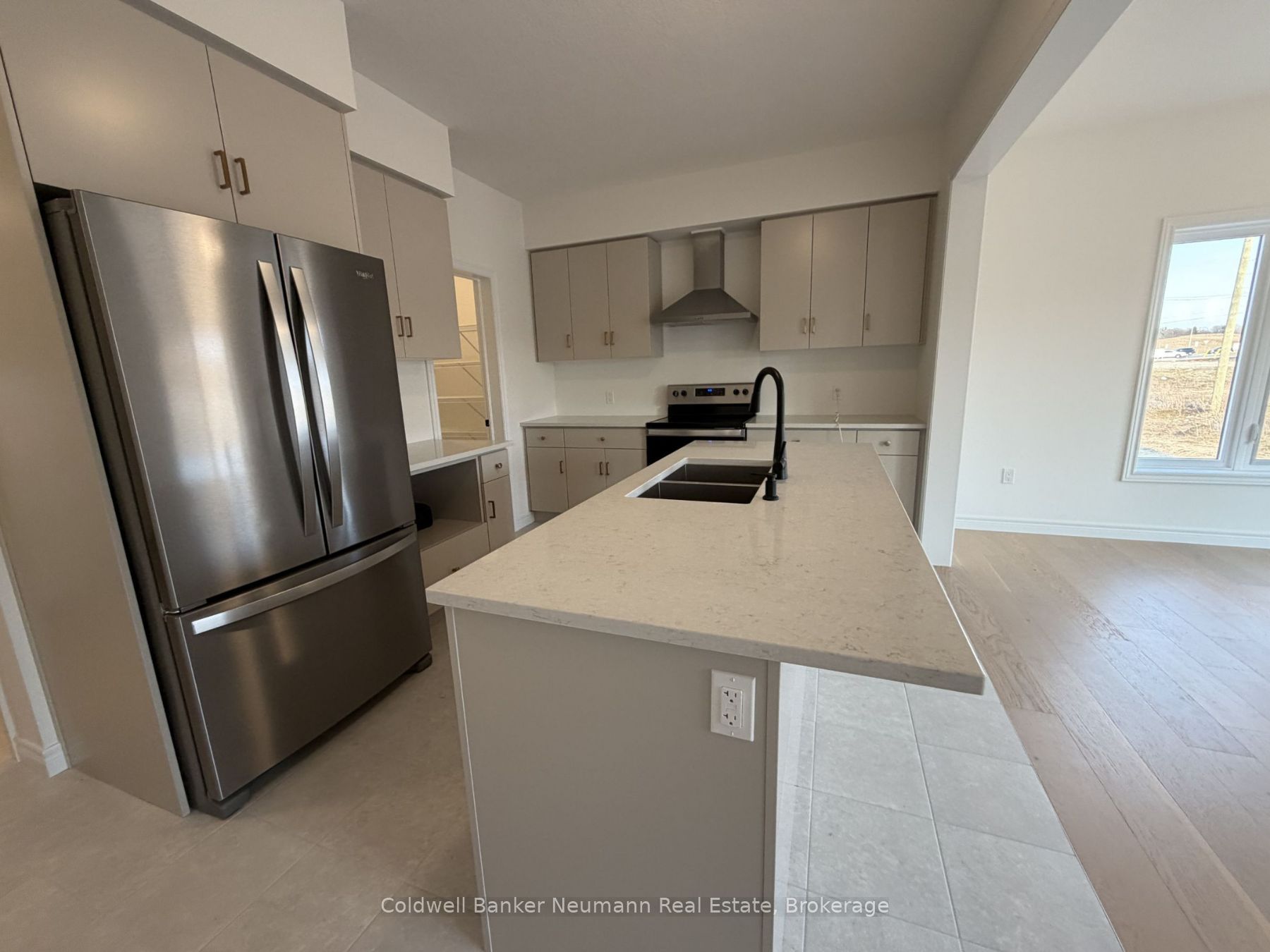 537 Anton Crescent, Kitchener, ON N2R 0T8 photo 5