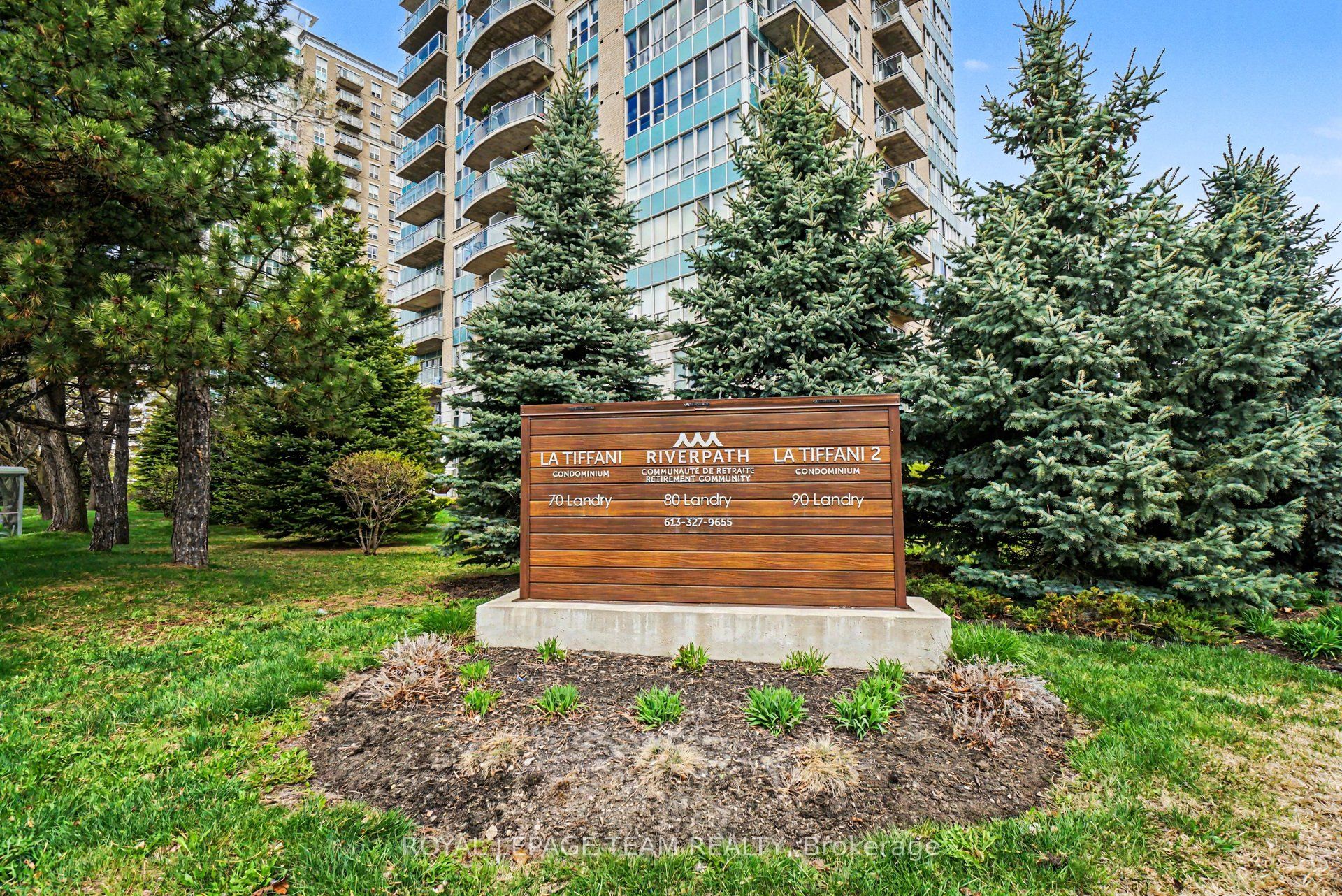 70 Landry Street 1806, Vanier and Kingsview Park, ON K1L 0A8 photo 2