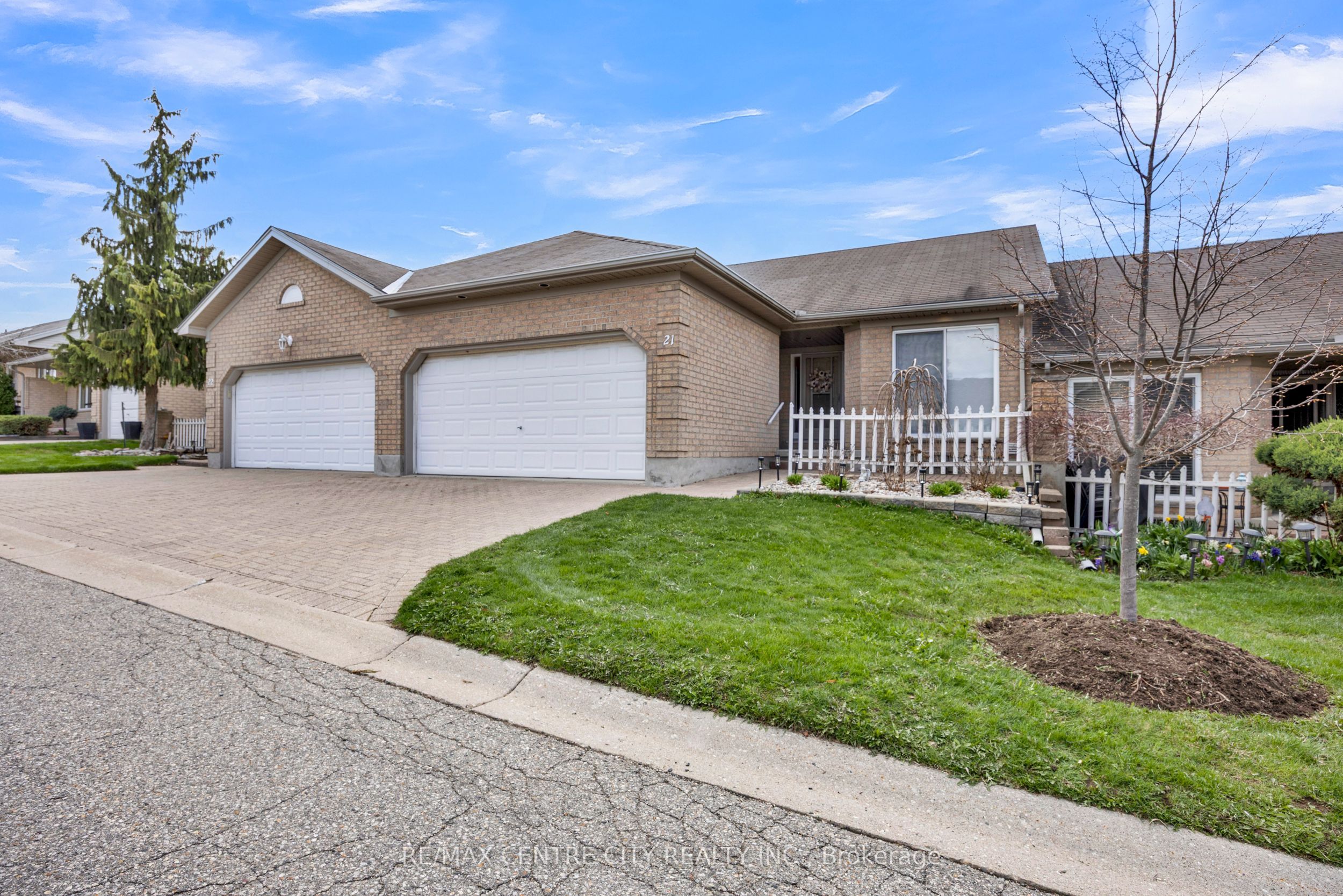 861 Shelborne Street 21, London South, ON N5Z 5C5