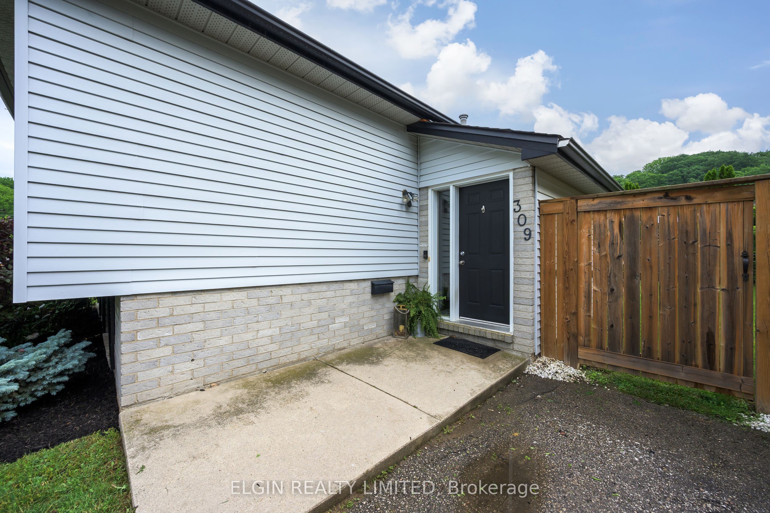 309 Frances Street, Central Elgin, ON N5L 1B2 photo 5