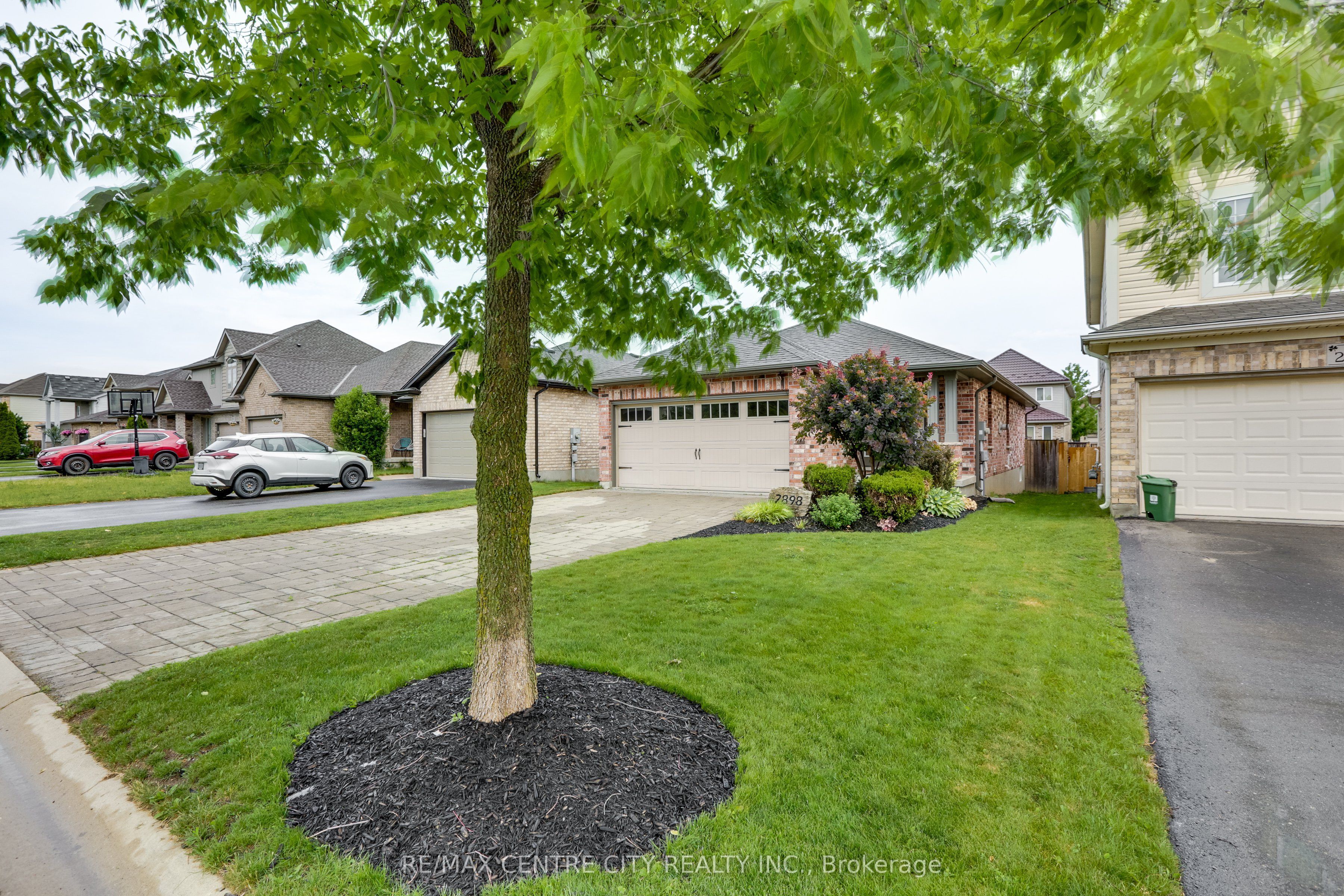 2898 Biddulph Street, London South, ON N6L 0A8 photo 3