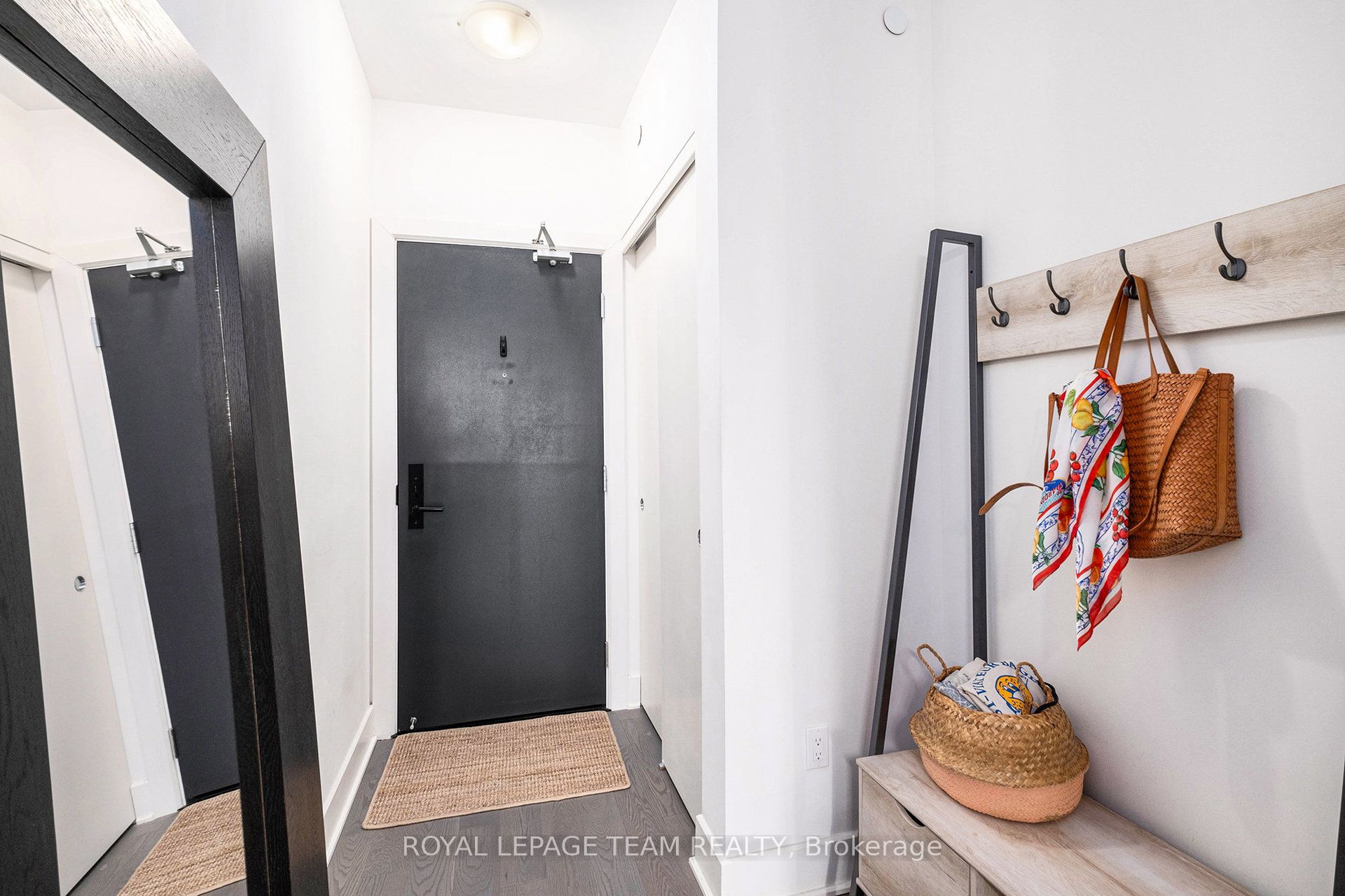 255 Bay Street 714, Ottawa Centre, ON K1R 0C5 photo 5