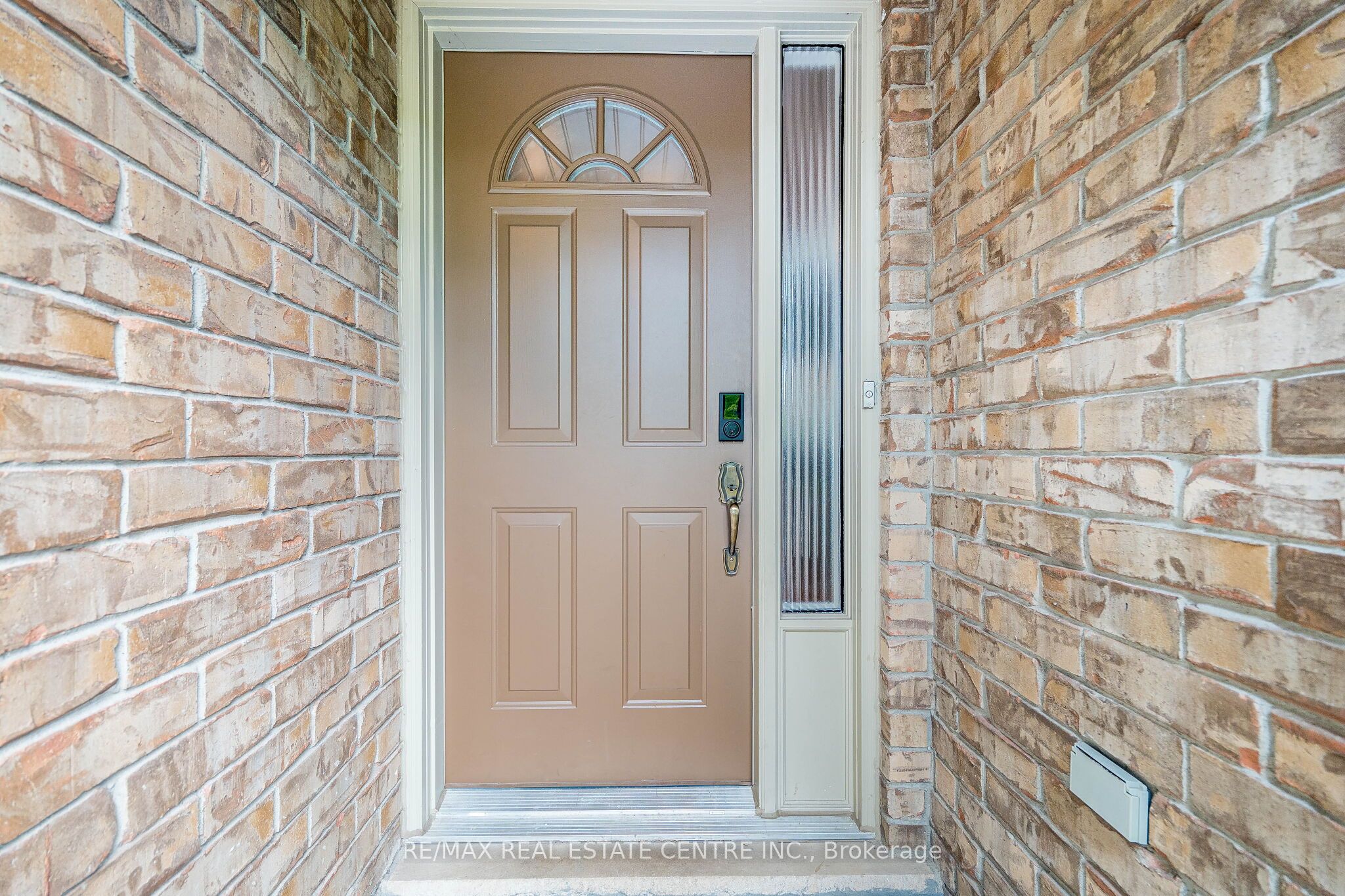 506 Jones Road, Hamilton, ON L8E 6E3 photo 4