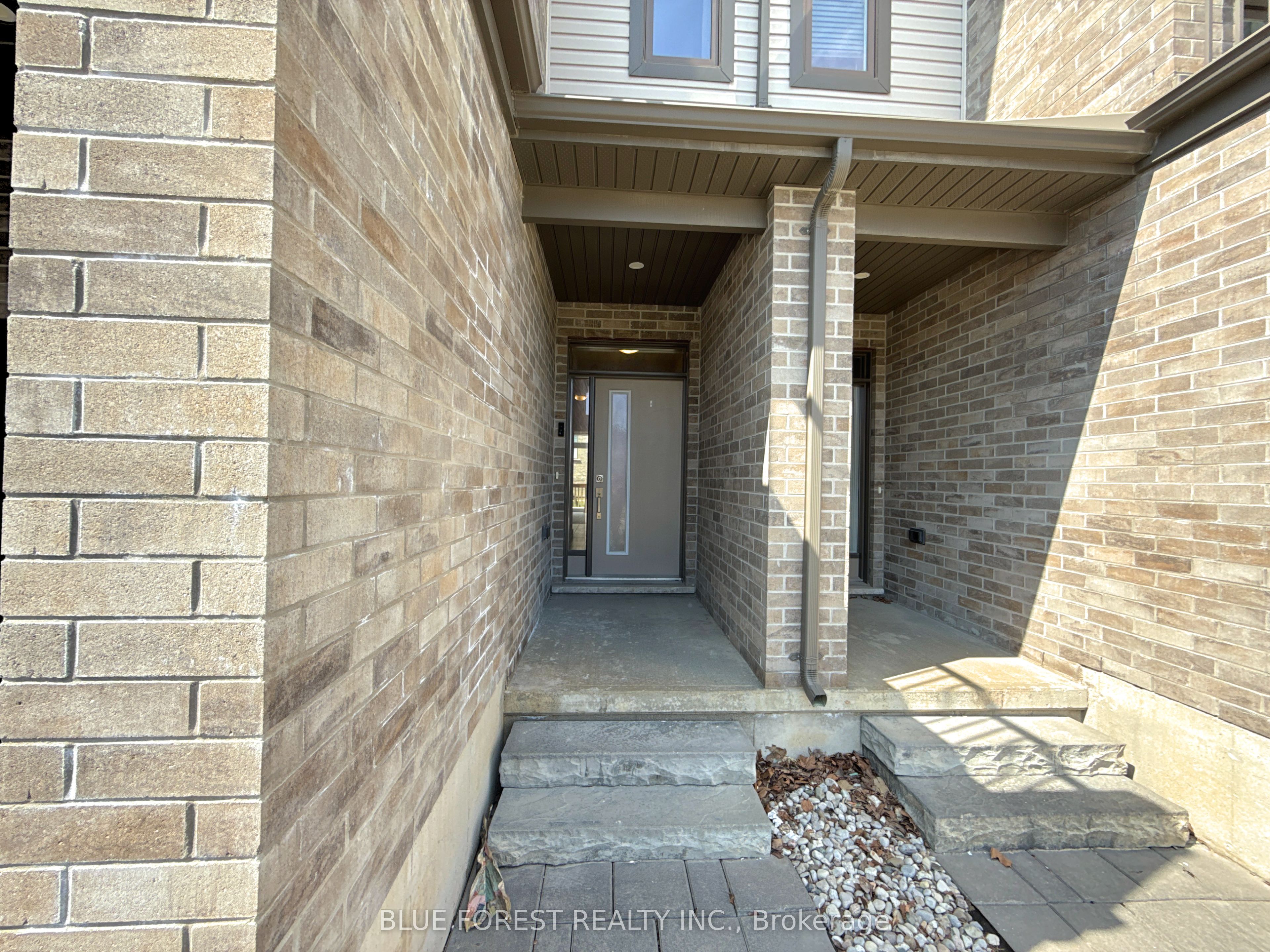 2112 Meadowgate Boulevard, London South, ON N6M 0H5 photo 2