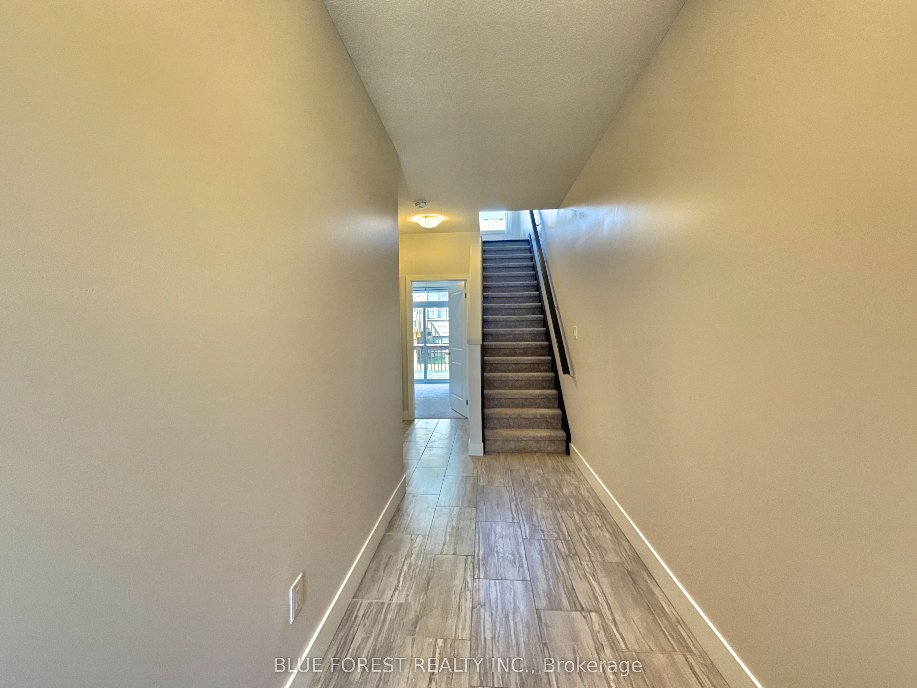 2112 Meadowgate Boulevard, London South, ON N6M 0H5 photo 4