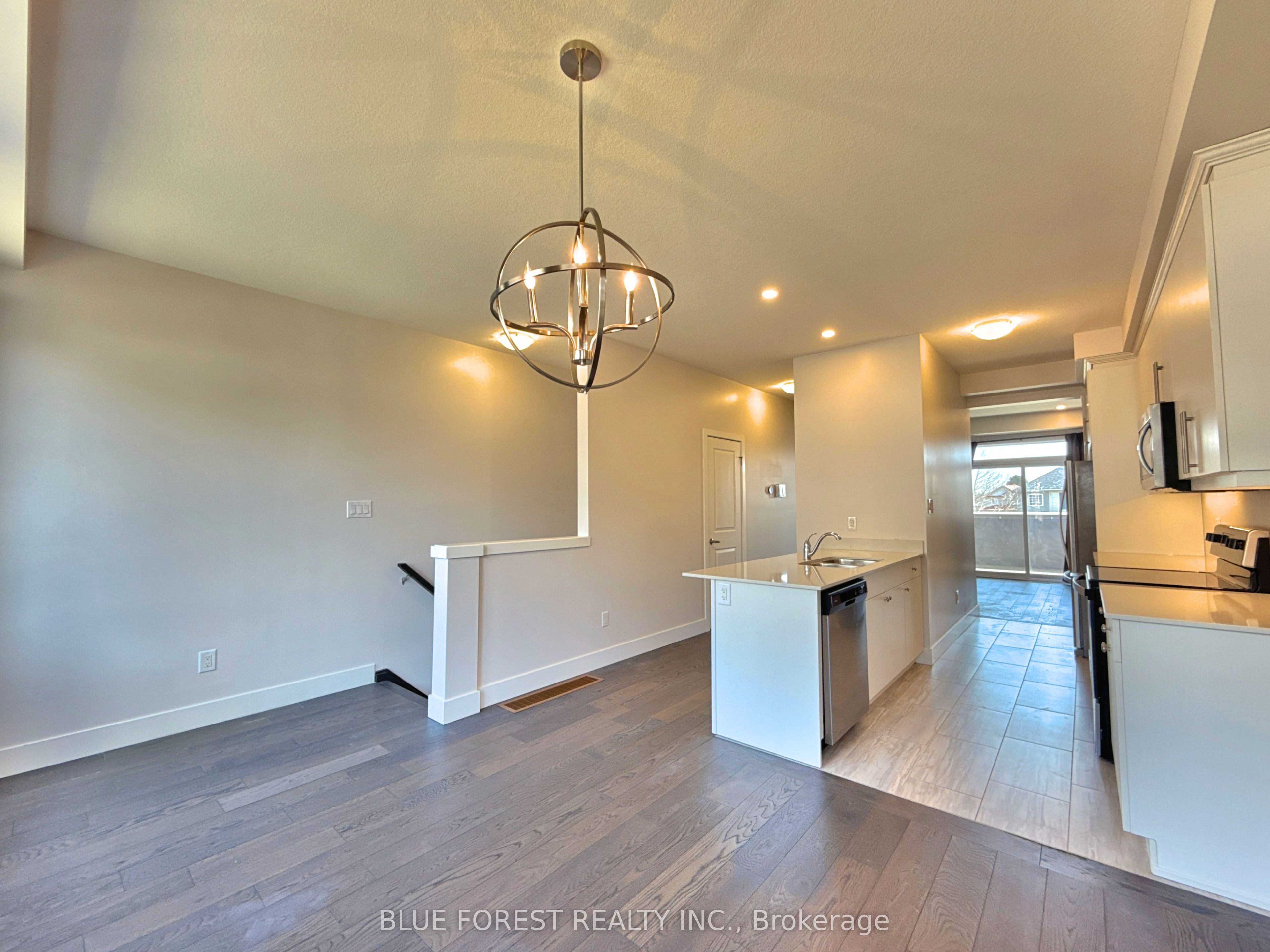 2112 Meadowgate Boulevard, London South, ON N6M 0H5 photo 5