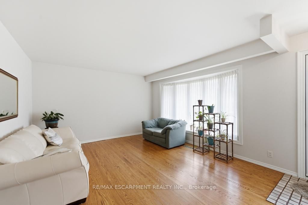 41 Oriole Crescent, Grimsby, ON L3M 3X7 photo 4