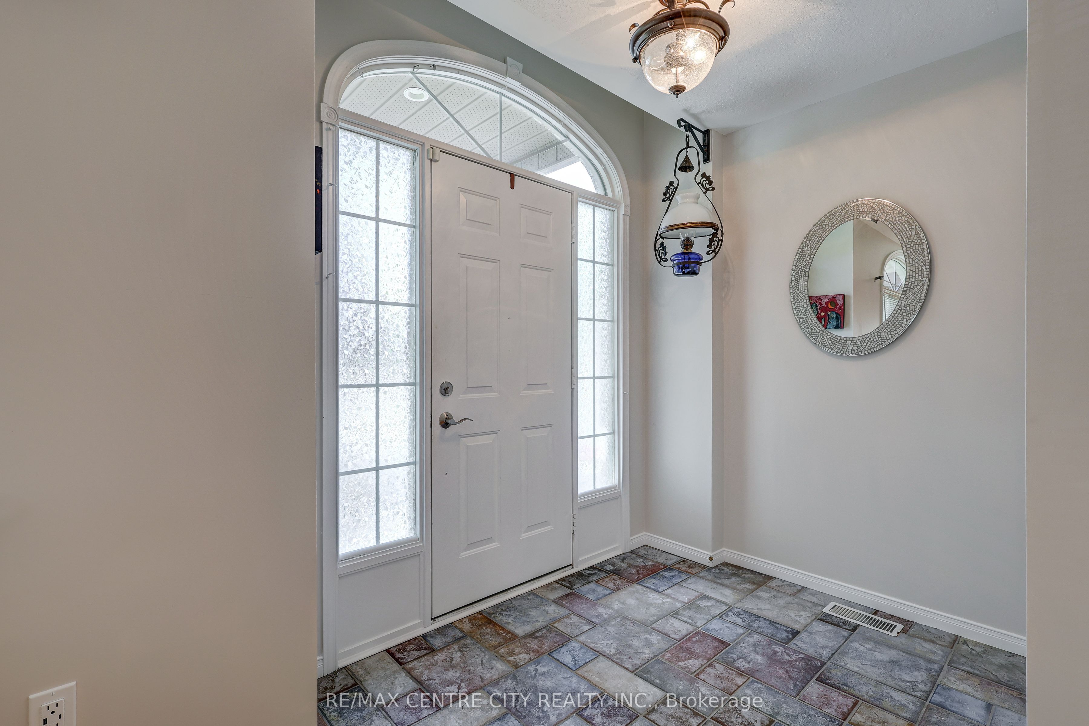 24 Schreyer Drive, St. Thomas, ON N5R 6E8 photo 5