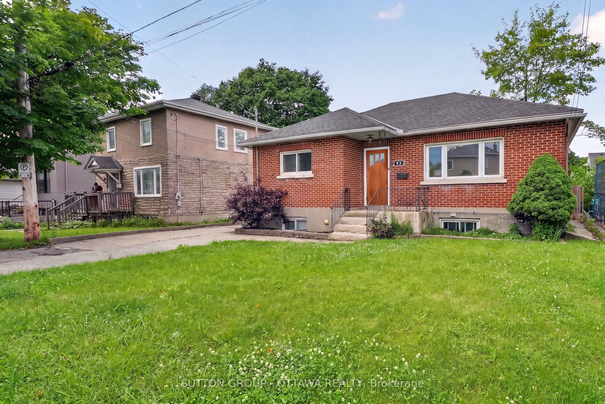 93 ONTARIO Street, Overbrook - Castleheights and Area, ON K1K 1K8 photo 2