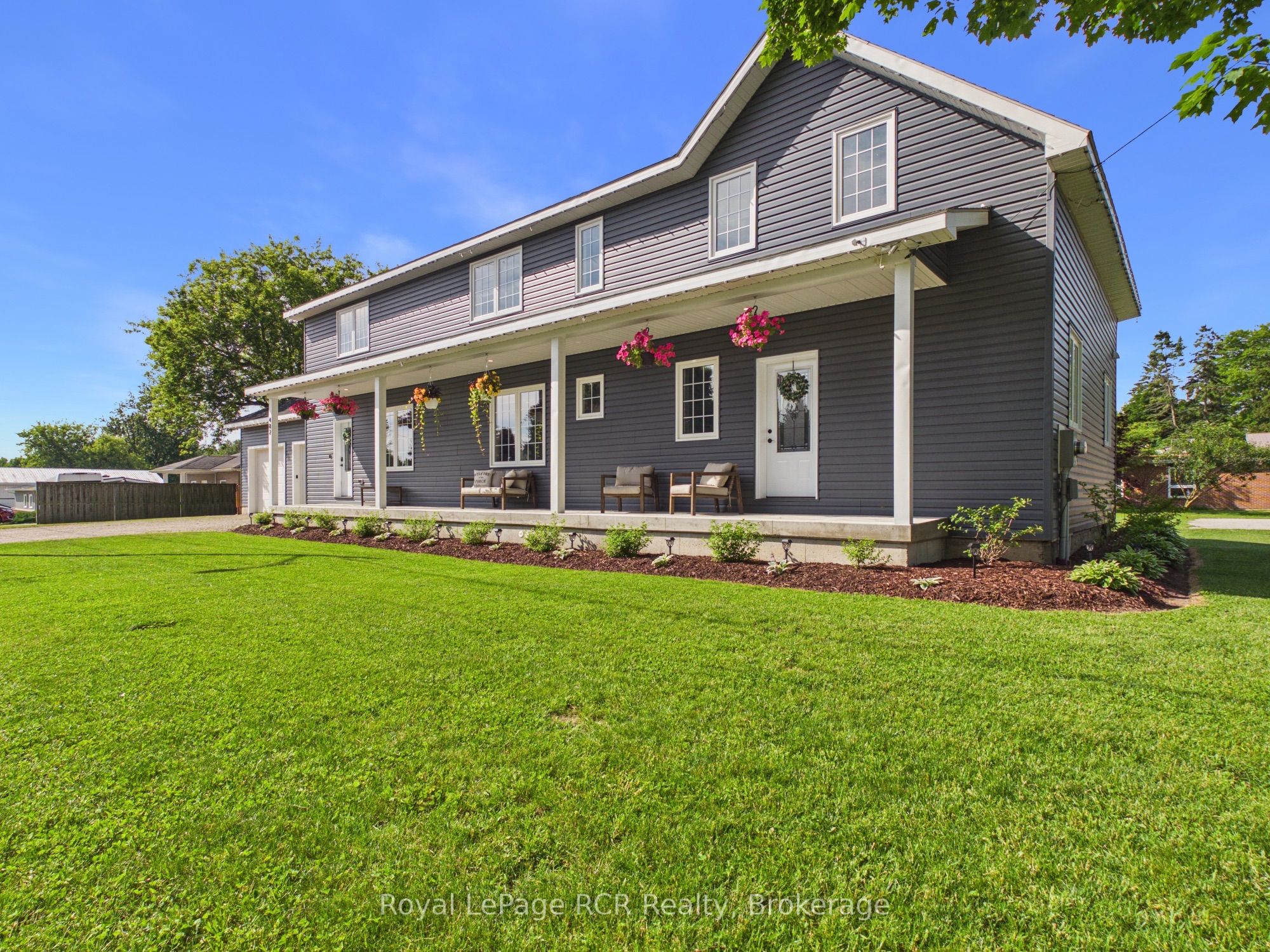 482 Wolsley Street, Huron-Kinloss, ON N0G 2H0 photo 2
