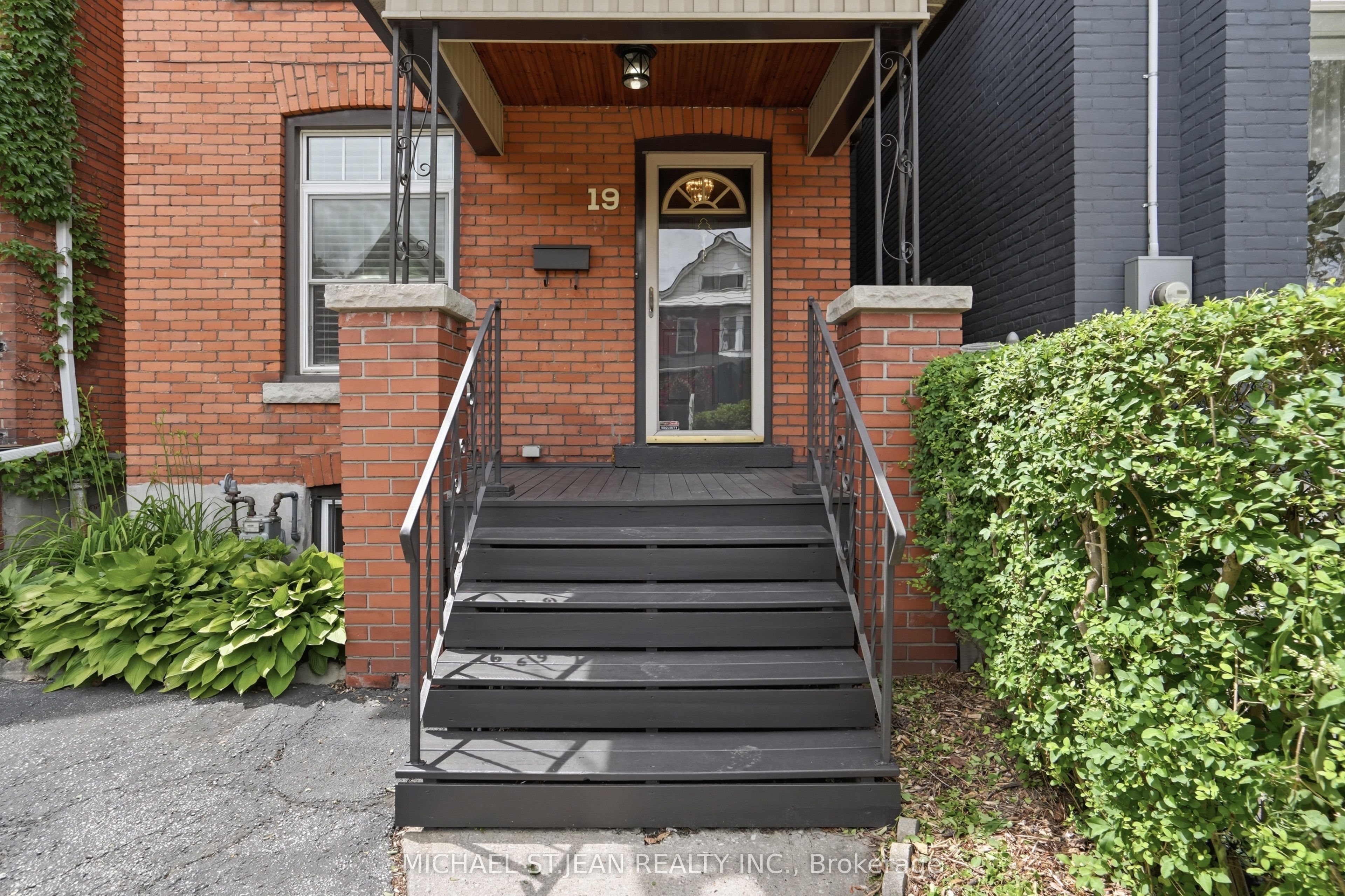 19 Huntley Street, Hamilton, ON L8L 5X8 photo 5