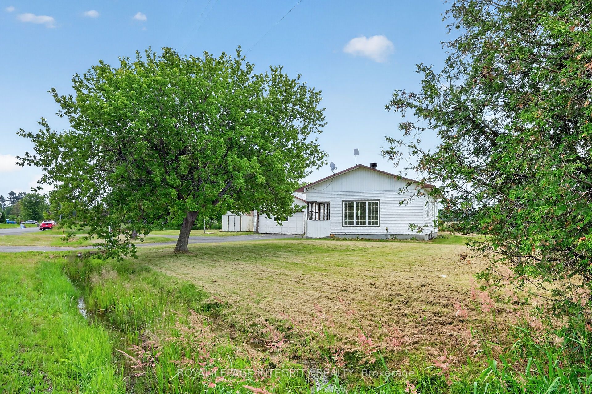 3156 Old Highway 17 Road, Clarence-Rockland, ON K4K 1W3 photo 4