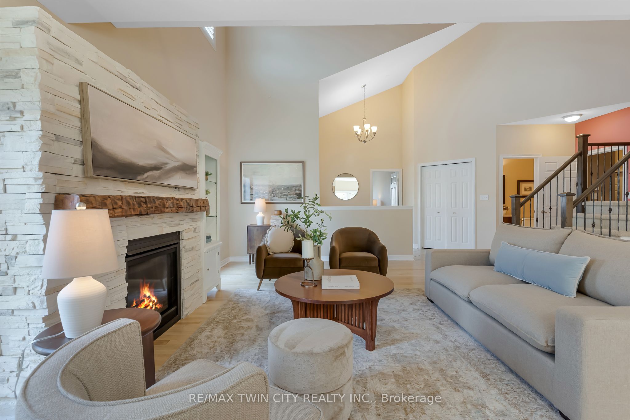 227 Chestnut Hill Crescent, Kitchener, ON N2P 2X3 photo 4