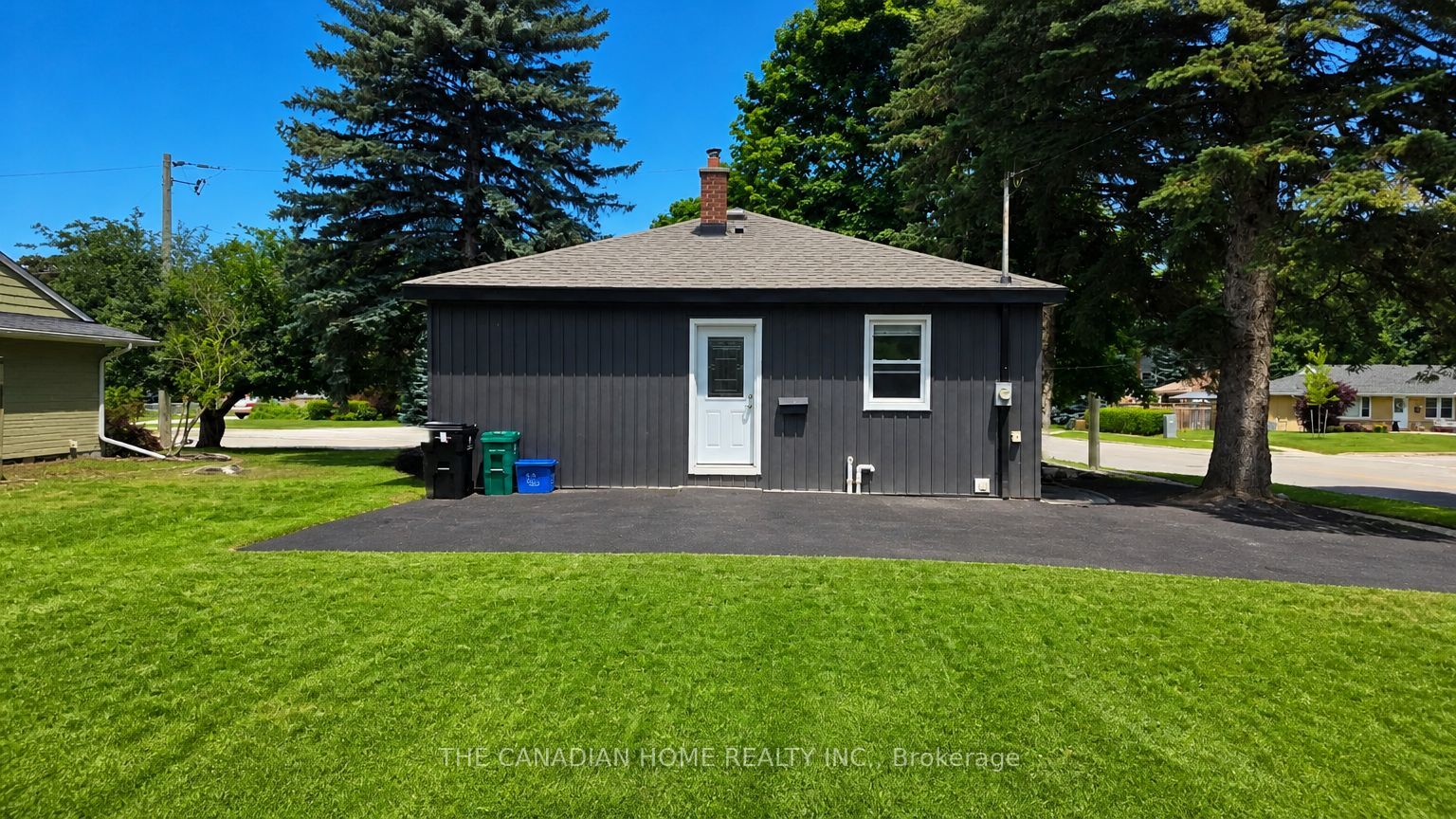142 Winston Boulevard, Cambridge, ON N3C 1L9 photo 2